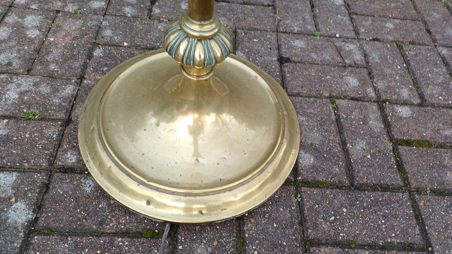 Impressive Top Quality Brass Victorian Standard Lamp. Very Heavy.
