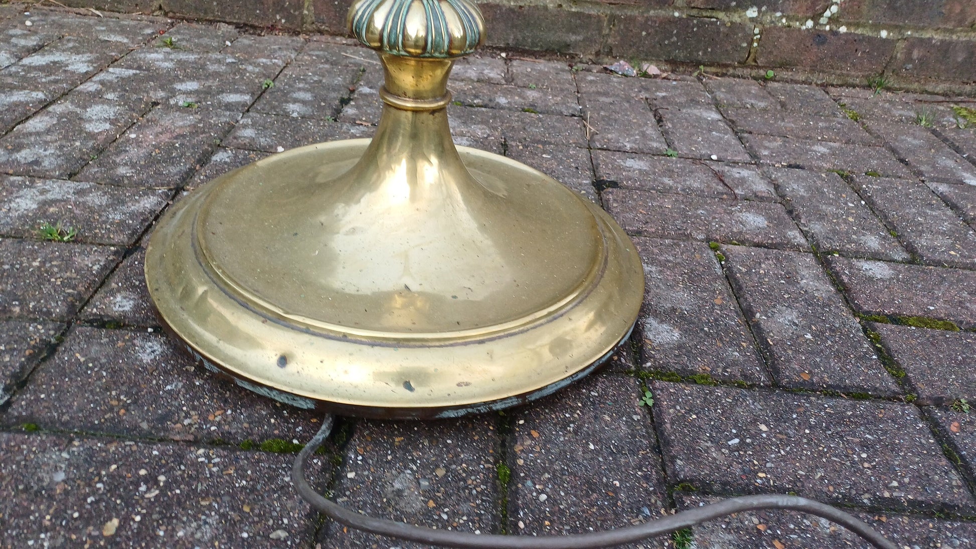 Impressive Top Quality Brass Victorian Standard Lamp. Very Heavy.