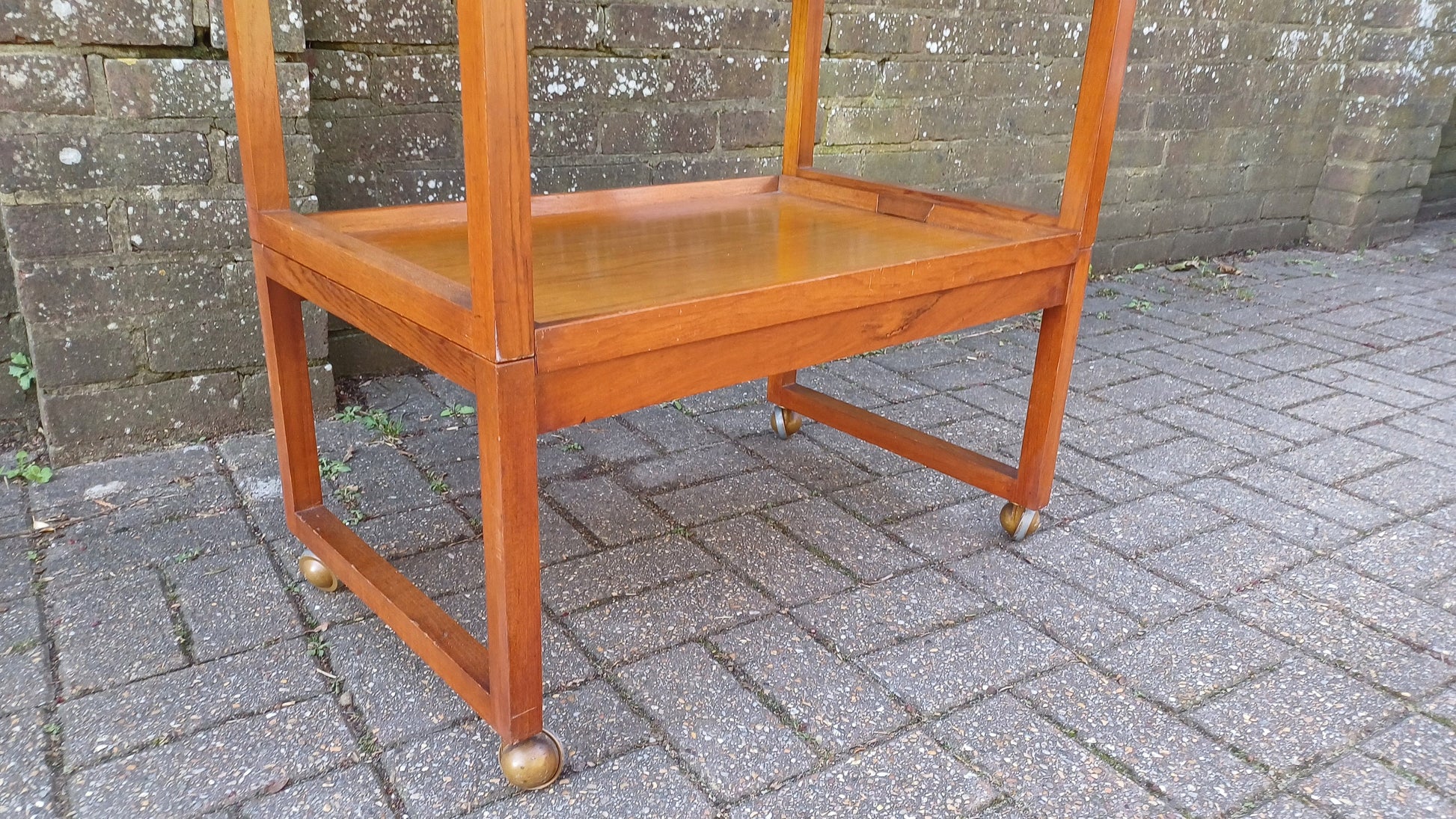Unusual Vintage Retro Teak Trolley Splits in Two To Make Coffee Tables White and Newton Limited Portsmouth