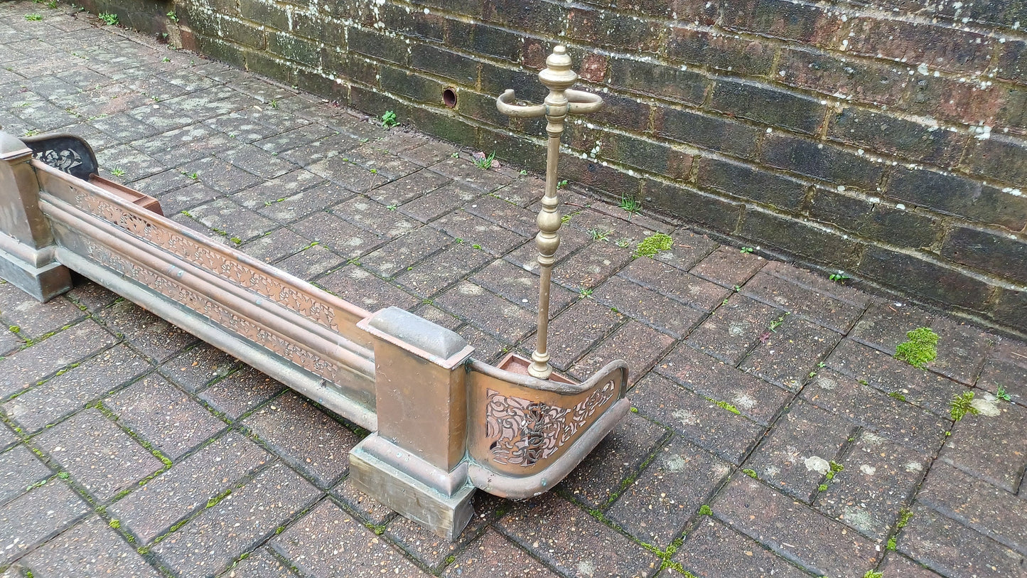 Outstanding Vintage Victorian Brass Fender Fire Iron Upright Holder