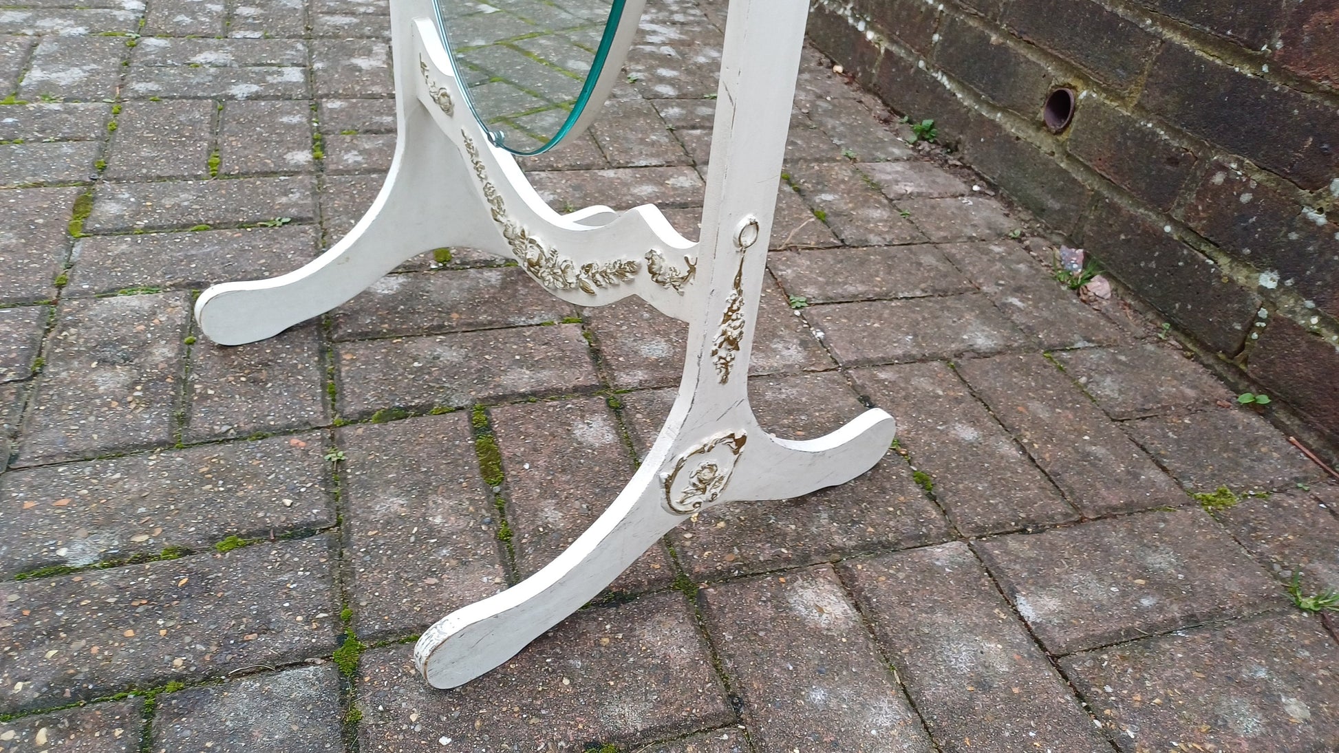 Elegant Vintage Retro Painted Cheval Bedroom Mirror Oval White Gold Highlights.
