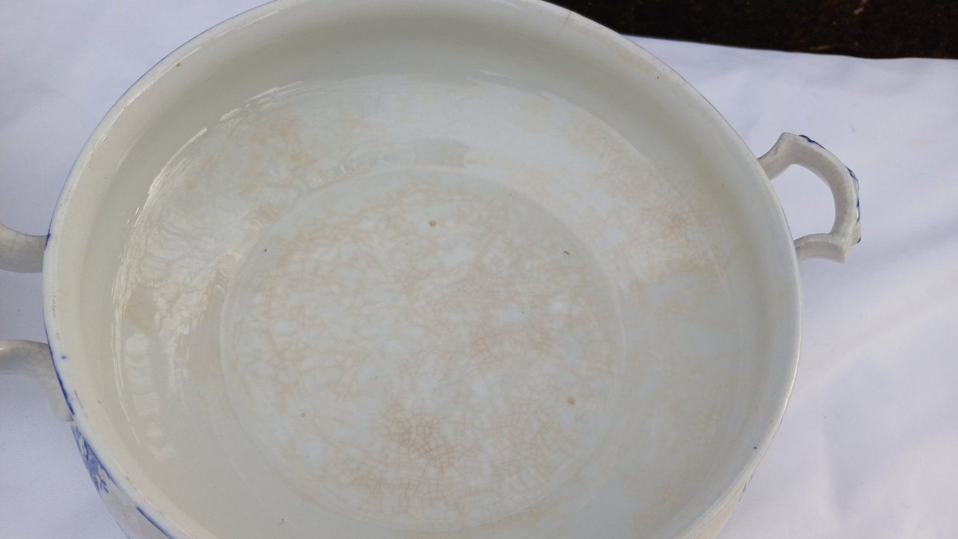 Two Pair of Vintage Serving Tureens Bowls Bird and Blue and White Decoration.