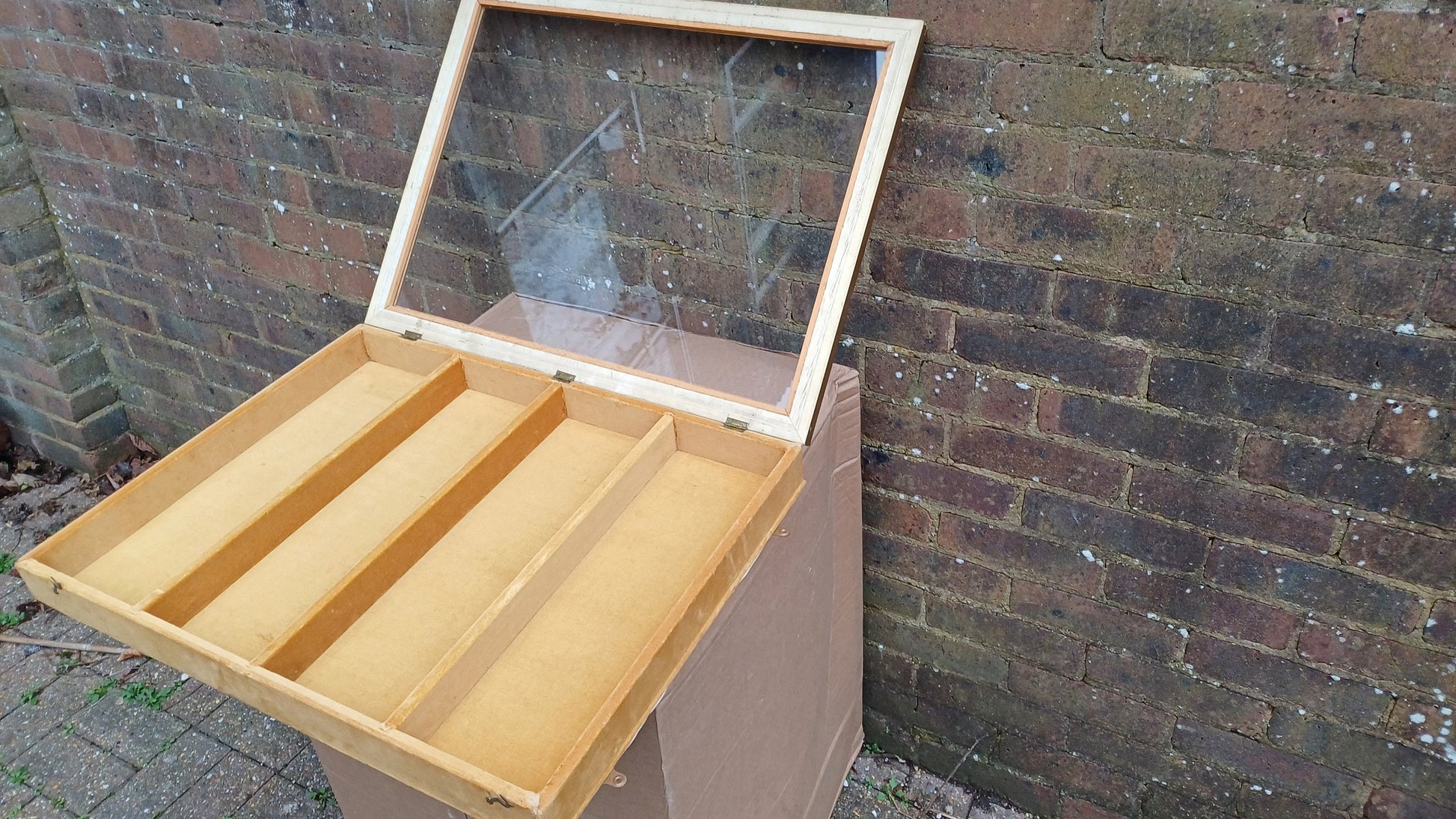 Vintage 70s Collector Jewellery Display Case Cupboard Gold and Velvet