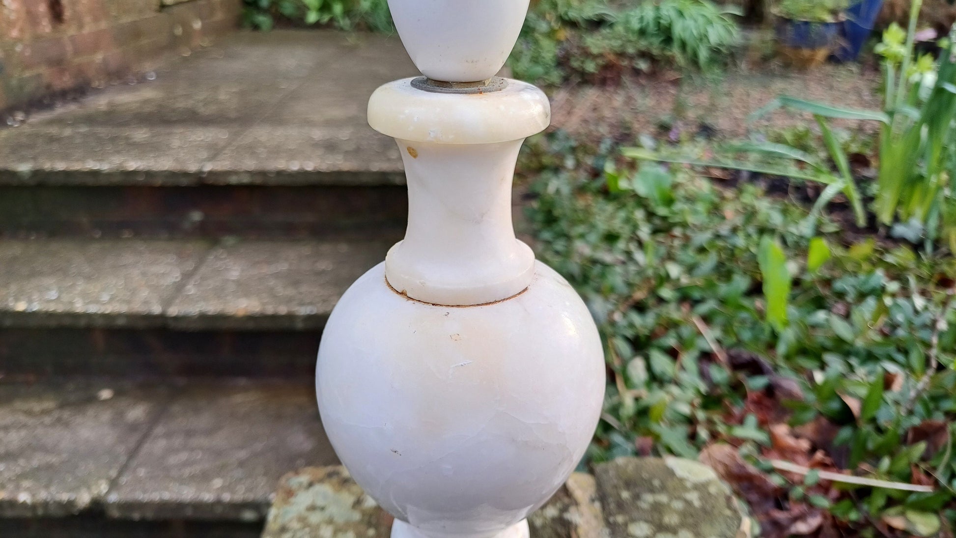 Gorgeous vintage grey / gray and white Alabaster (Marble, Onyx) Table Lamp - working table lamp - classic style Made In Italy