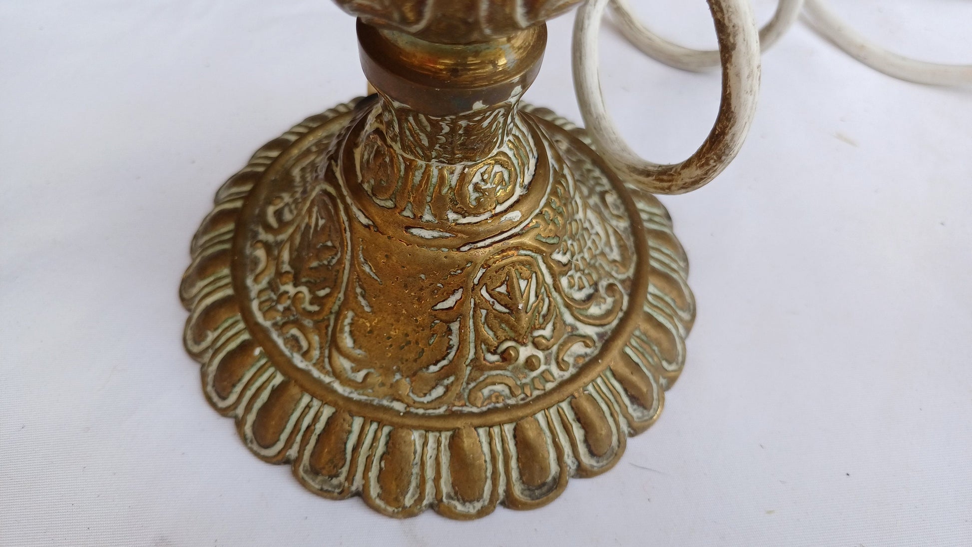Endearing vintage metal engraved lamp - working condition - small and dainty