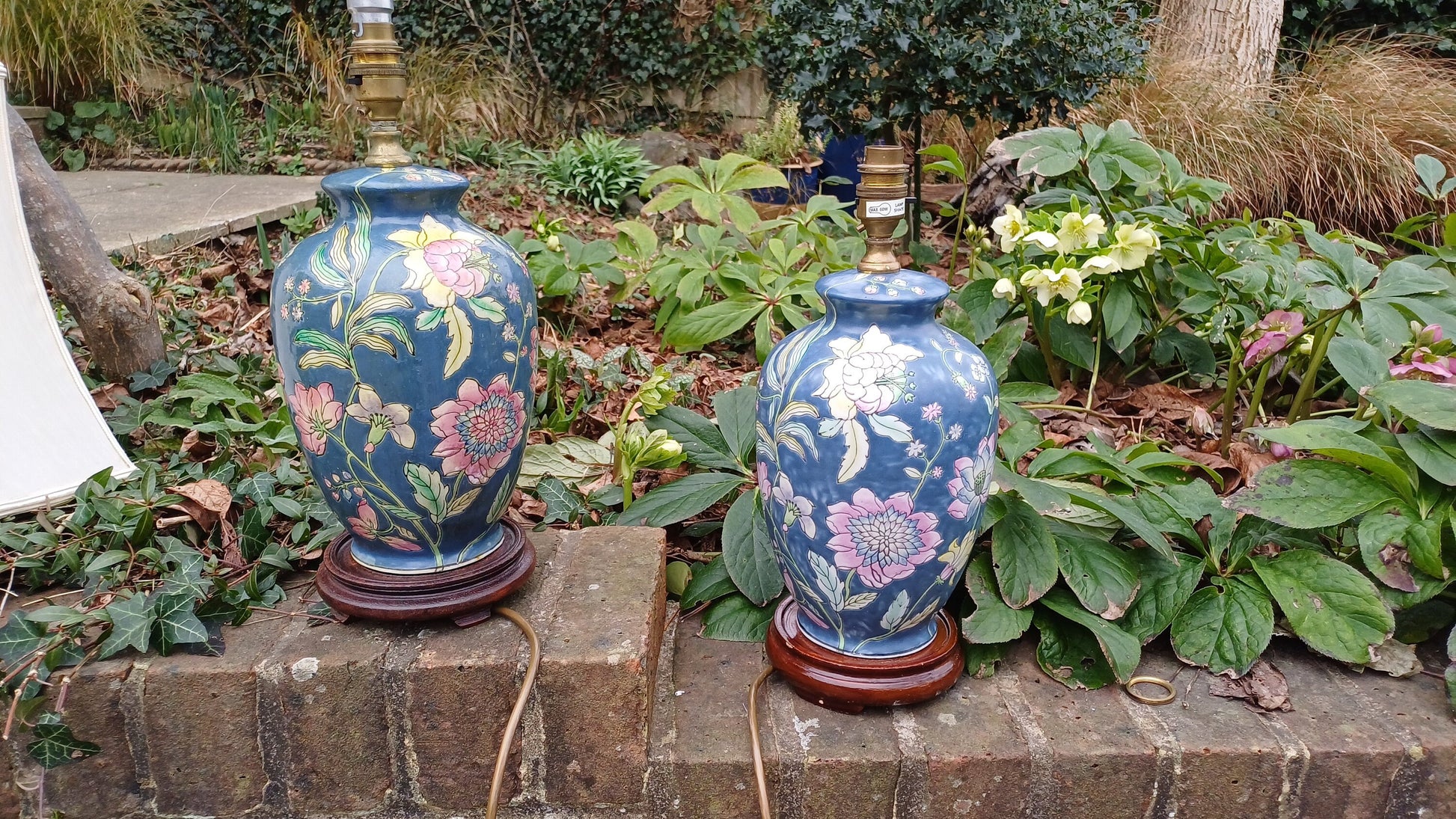 Attractive vintage ceramic pair of oriental style lamps, floral design, working conditions