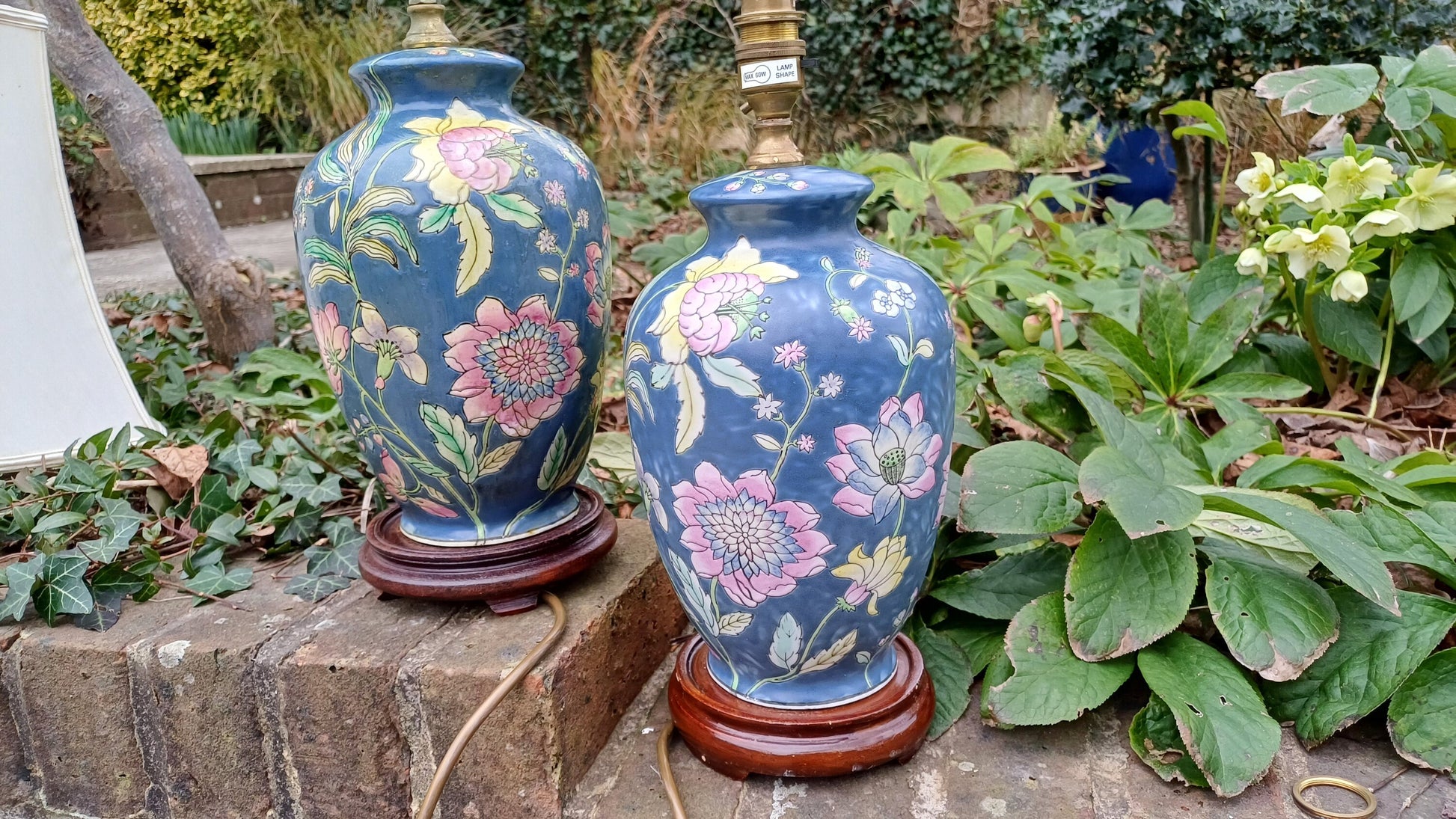 Attractive vintage ceramic pair of oriental style lamps, floral design, working conditions