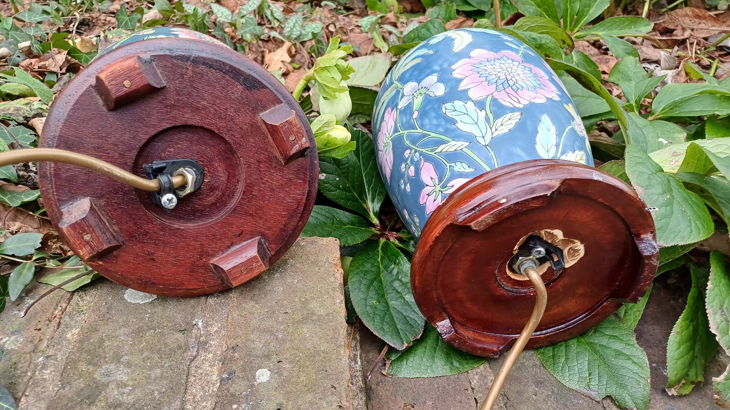 Attractive vintage ceramic pair of oriental style lamps, floral design, working conditions