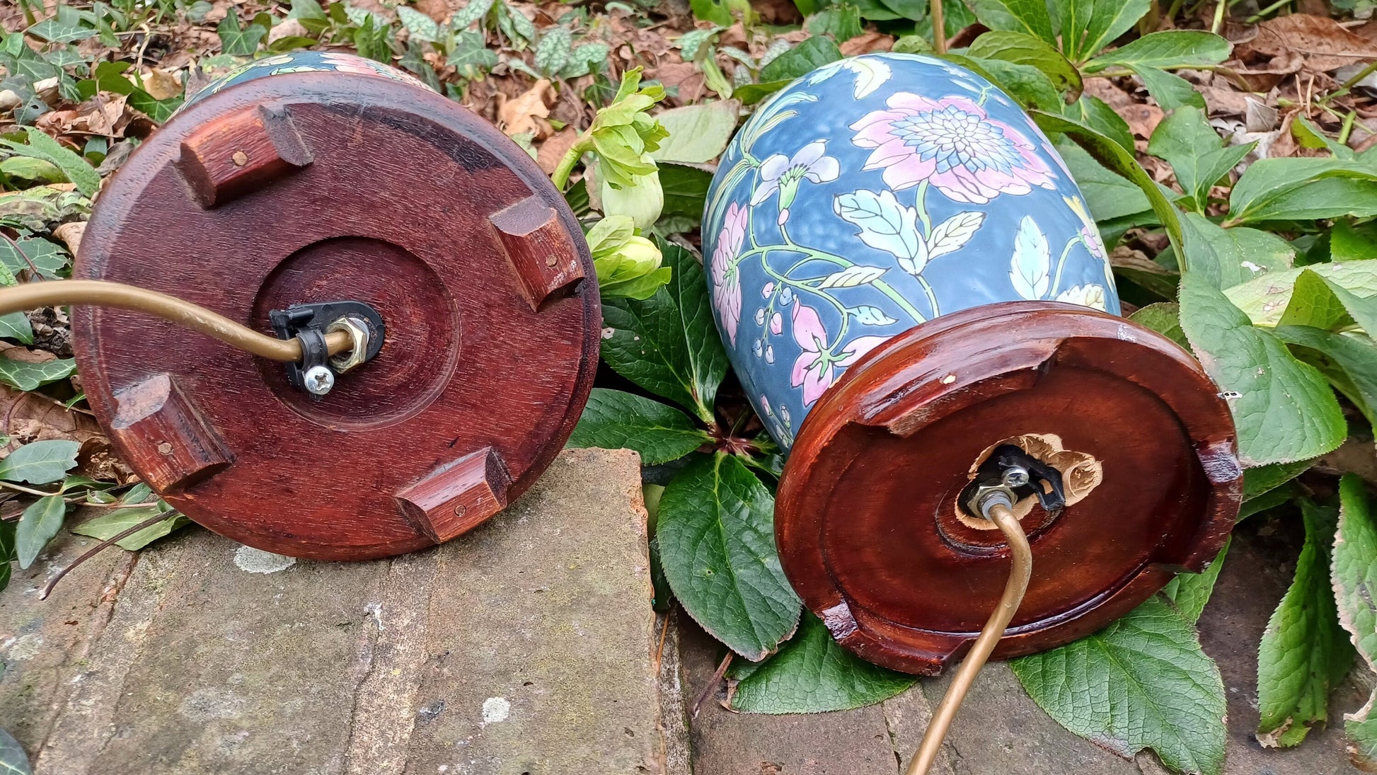 Attractive vintage ceramic pair of oriental style lamps, floral design, working conditions