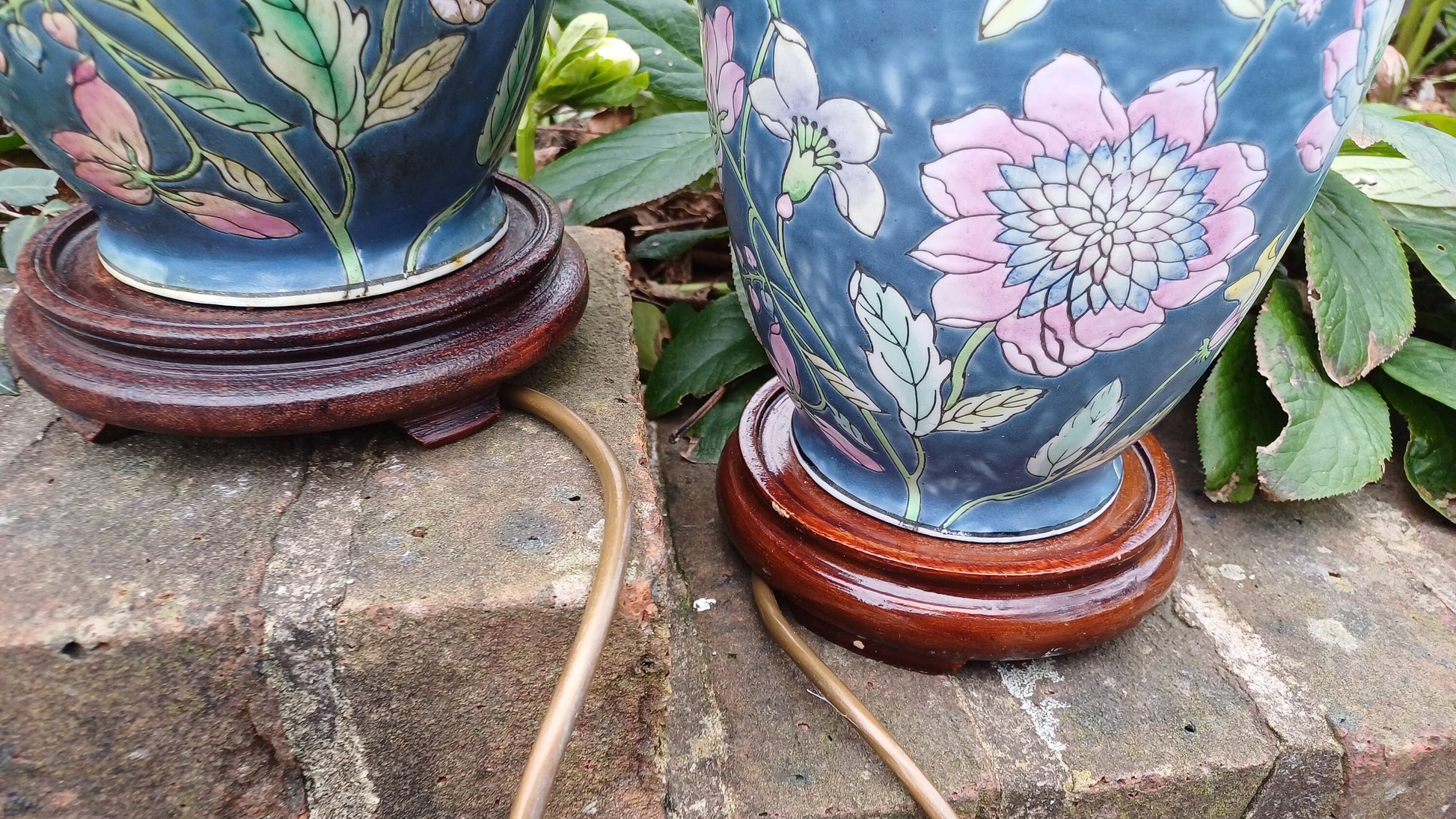 Attractive vintage ceramic pair of oriental style lamps, floral design, working conditions