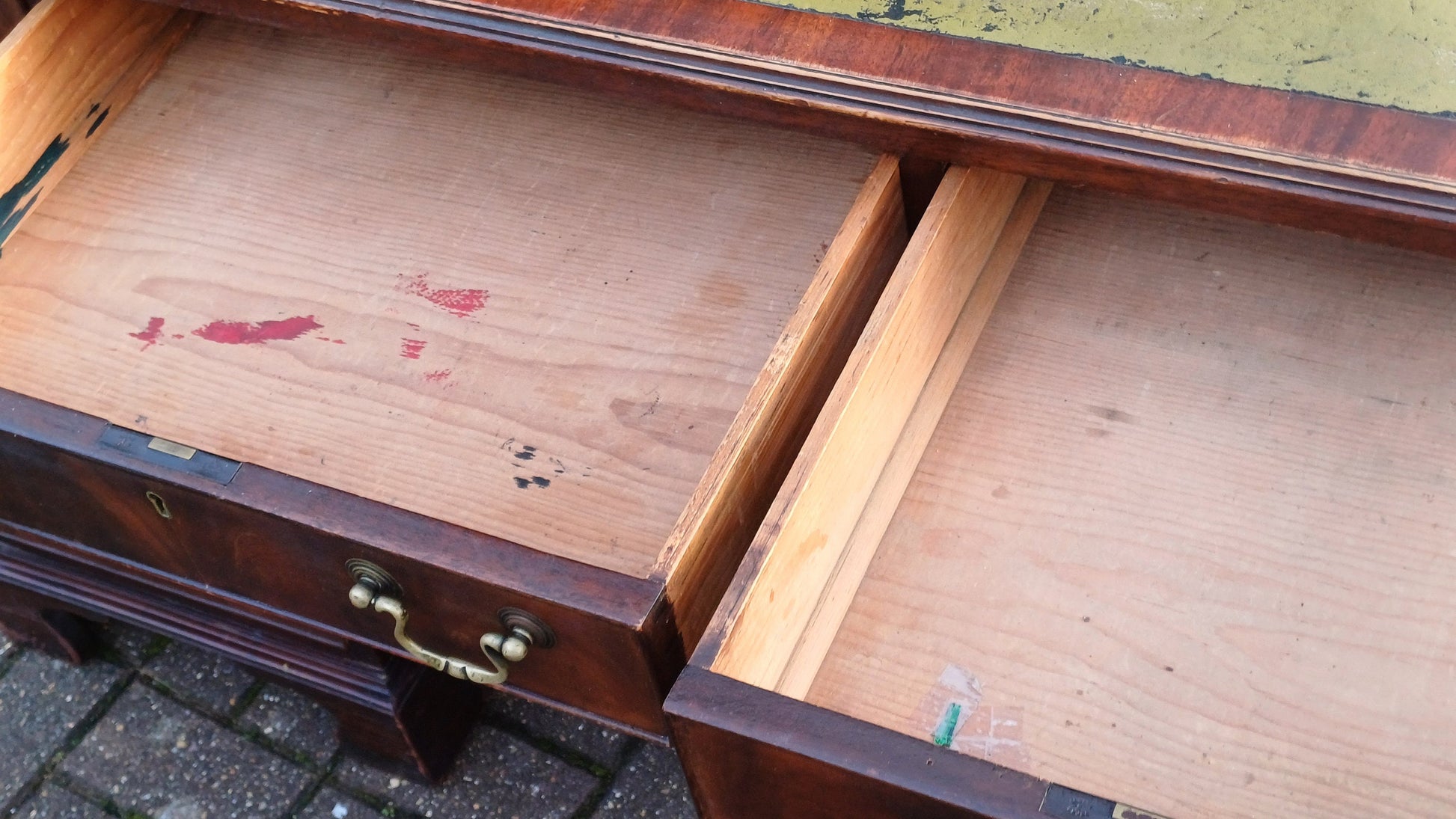 Vintage Mahogany Kneehole Pedestal Desk. Nine Drawers. Splits.
