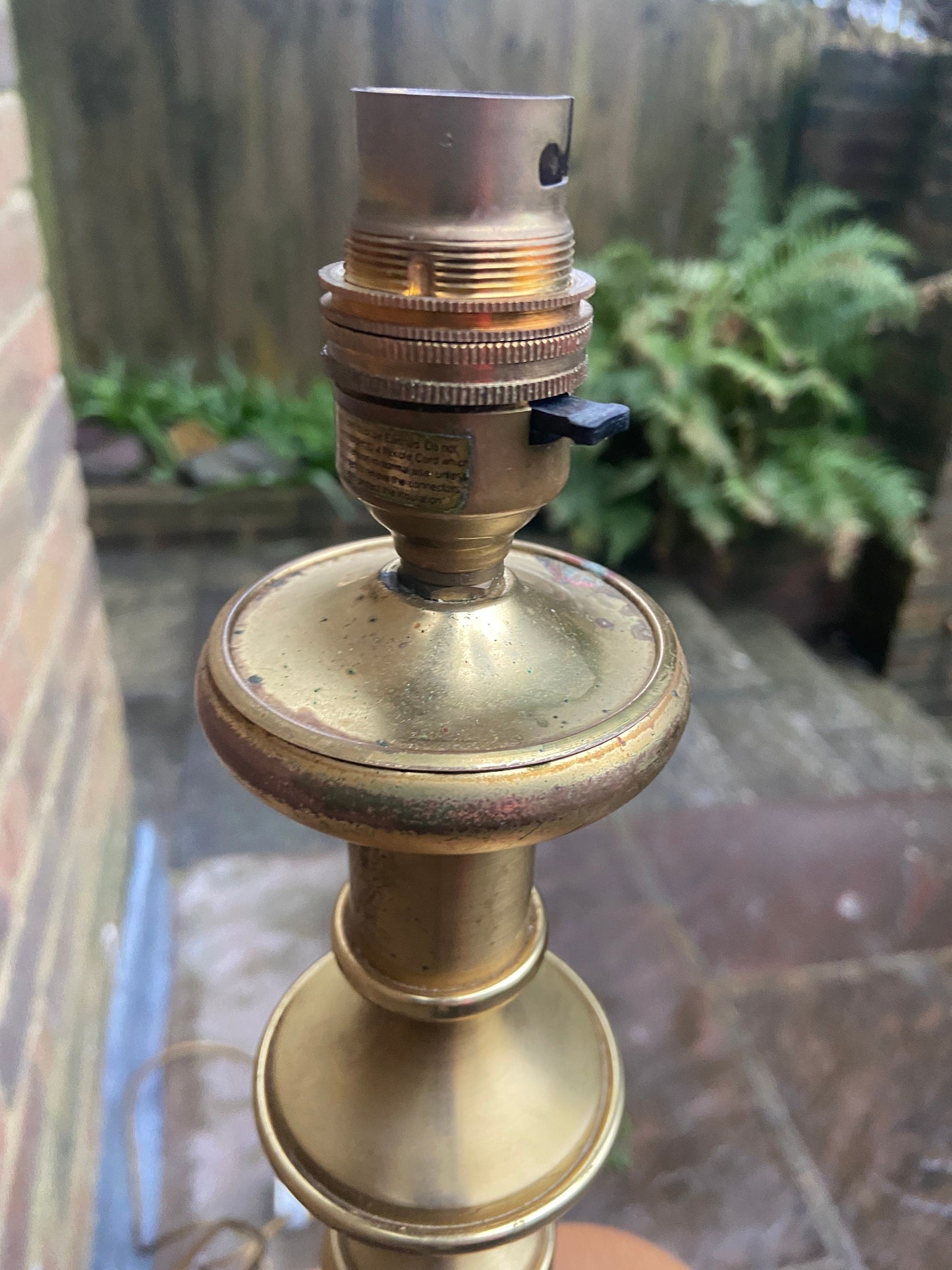 Exceptional Tall Vintage Brass Table Lamp - heavy and quality piece - working order 49cm tall