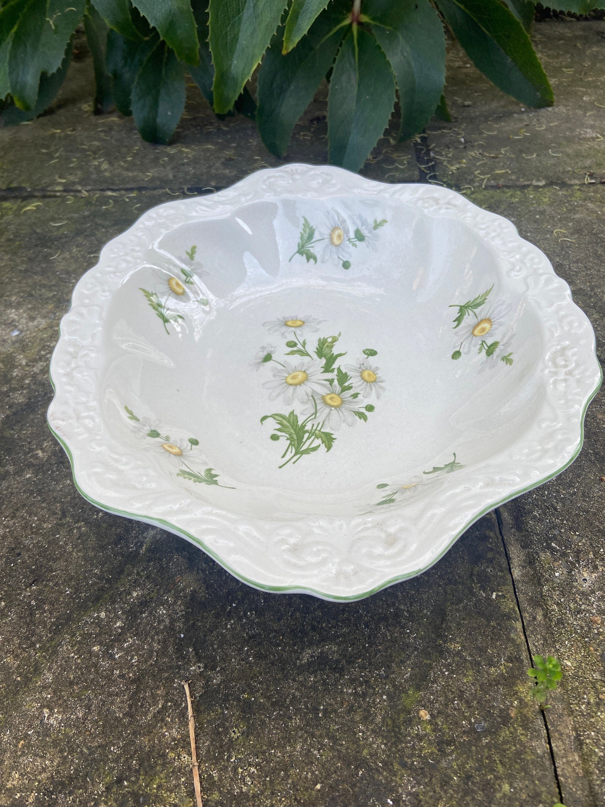 Vintage Daisy Old Foley Jug and Basin set from 1970s, Made in England, Smaller Size