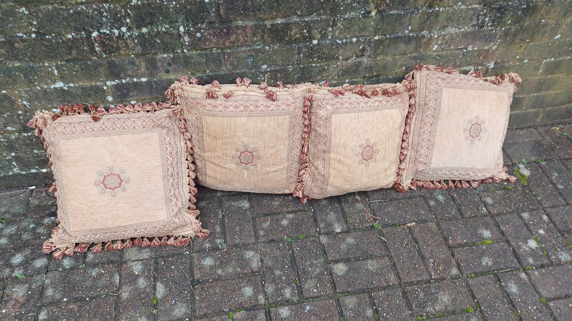Vintage set of 4 Tapestry Double Sided Cushions with inserts/cushion pads Scatter Cushions - vintage St Michaels brand Size (40cm x 40cm)