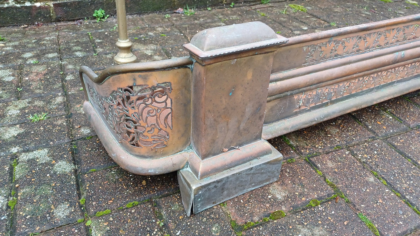 Outstanding Vintage Victorian Brass Fender Fire Iron Upright Holder