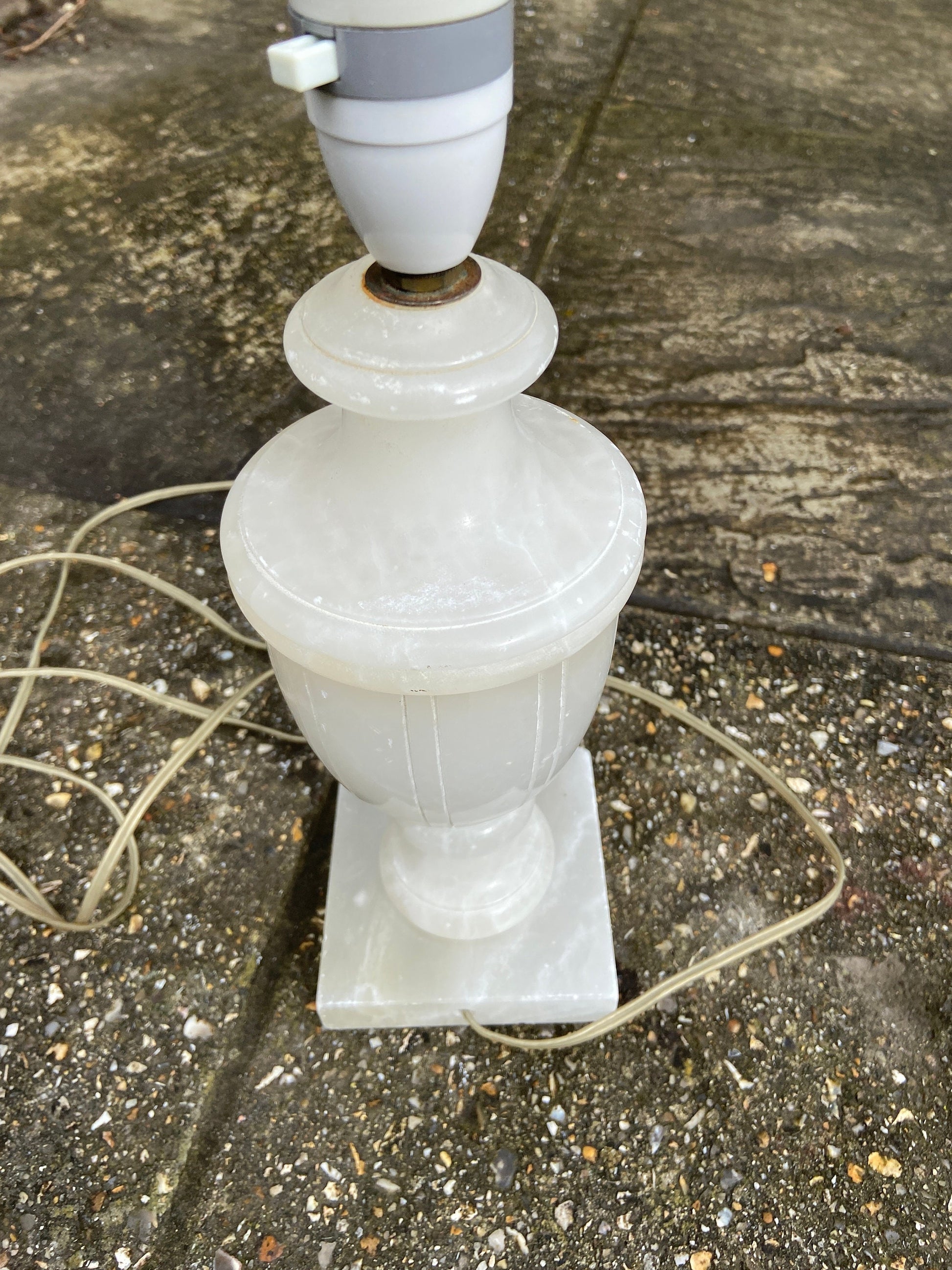 Vintage white onyx marble lamp - large size 30cm tall - working