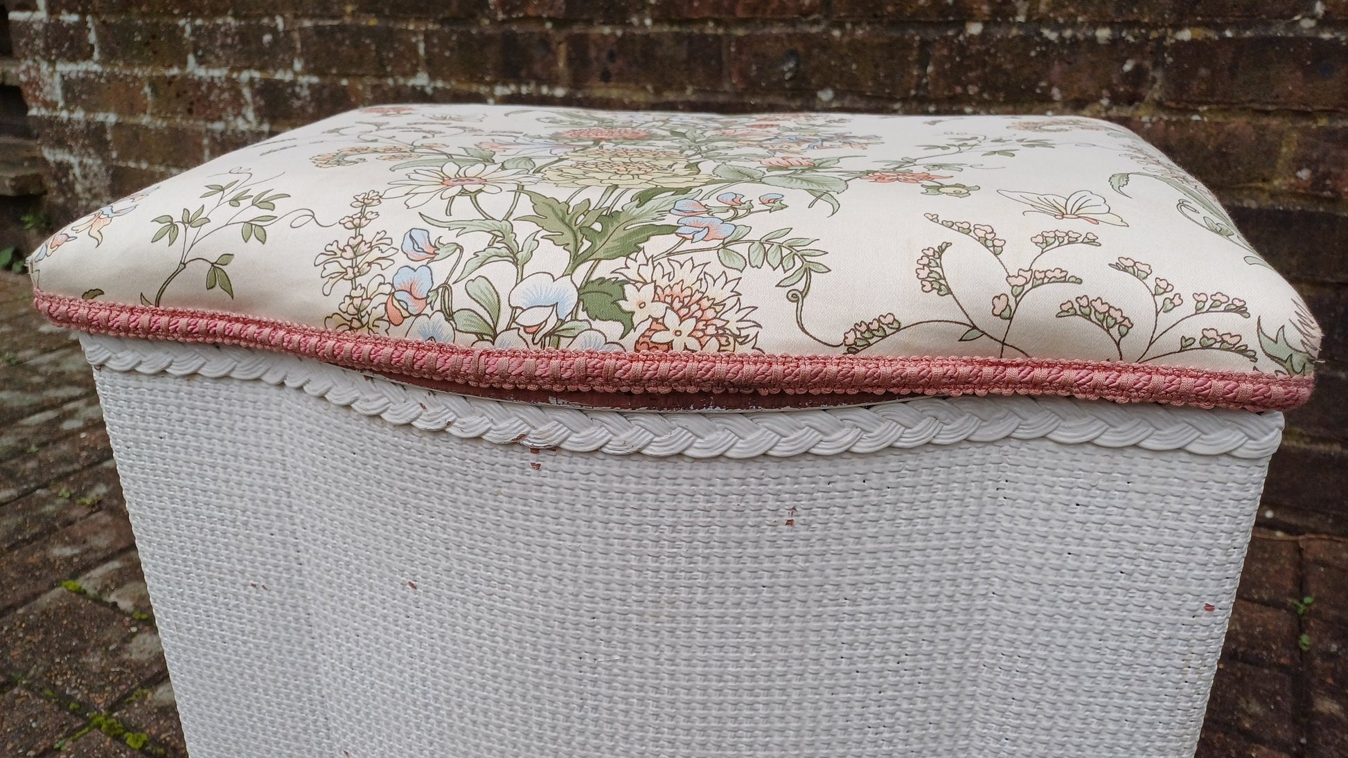 Vintage White Lloyd Loom Style Linen Basket Upholstered Stool Bun Feet. Floral Fabric.