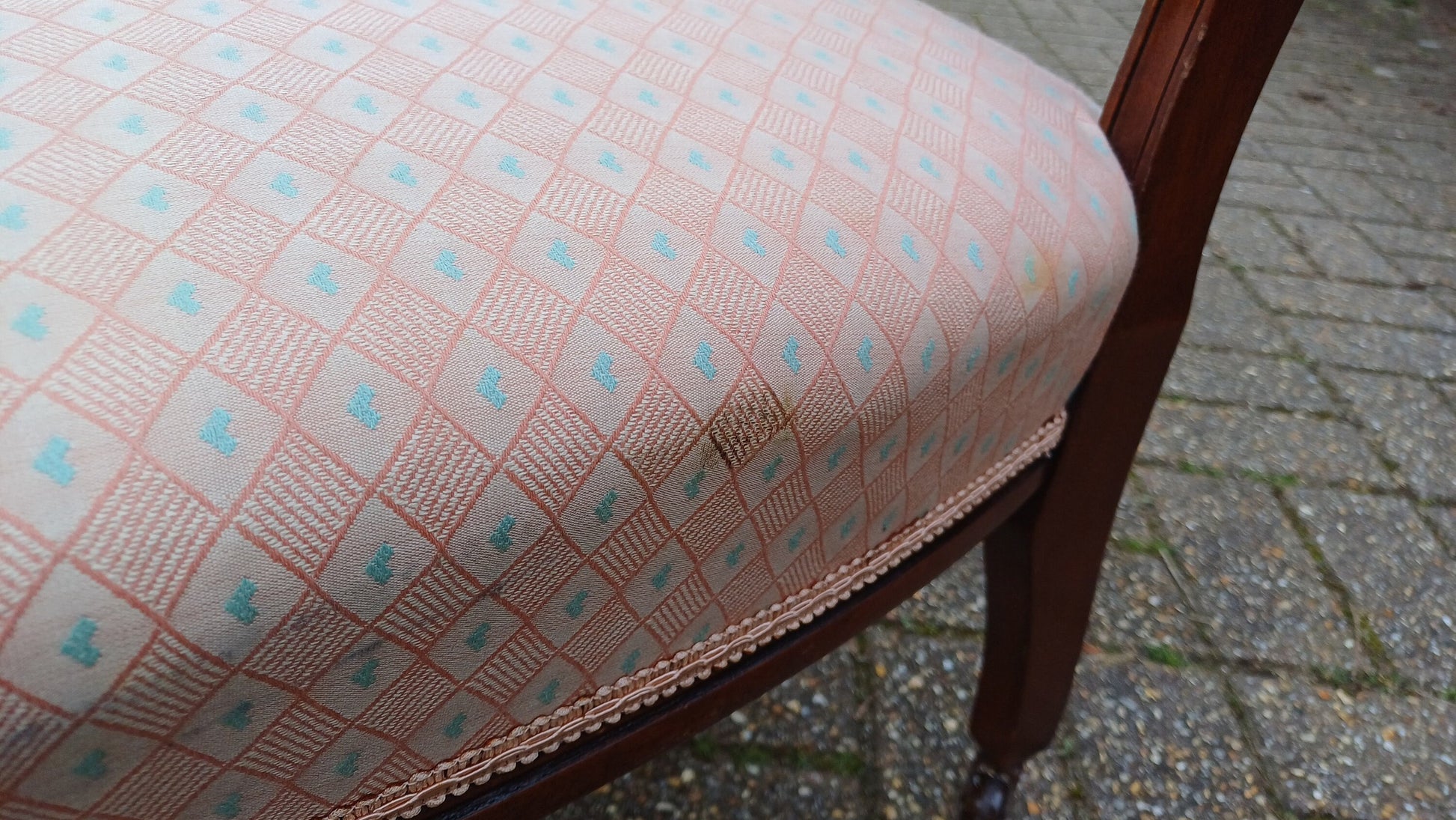 Beautiful Vintage Mahogany Victorian Upholstered Occasional Chair. Nursing Chair Pink Fabric.