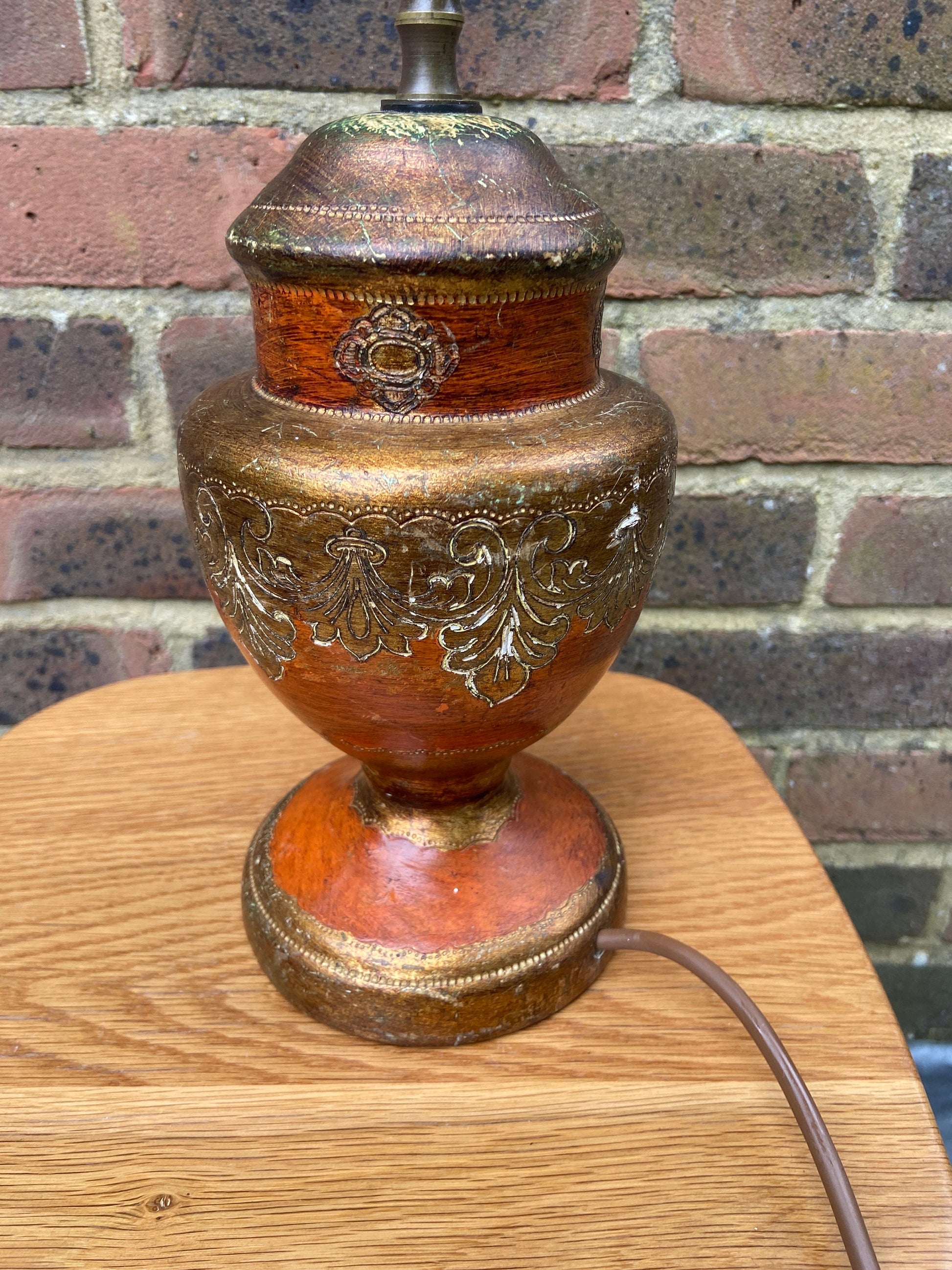 Charming Vintage painted lamp, wooden style rustic, possibly Indian - working