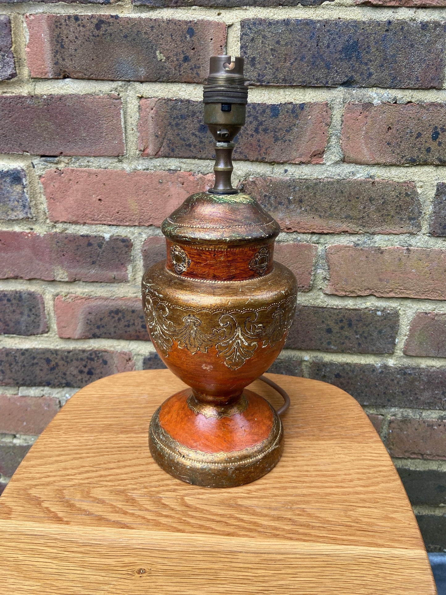 Charming Vintage painted lamp, wooden style rustic, possibly Indian - working