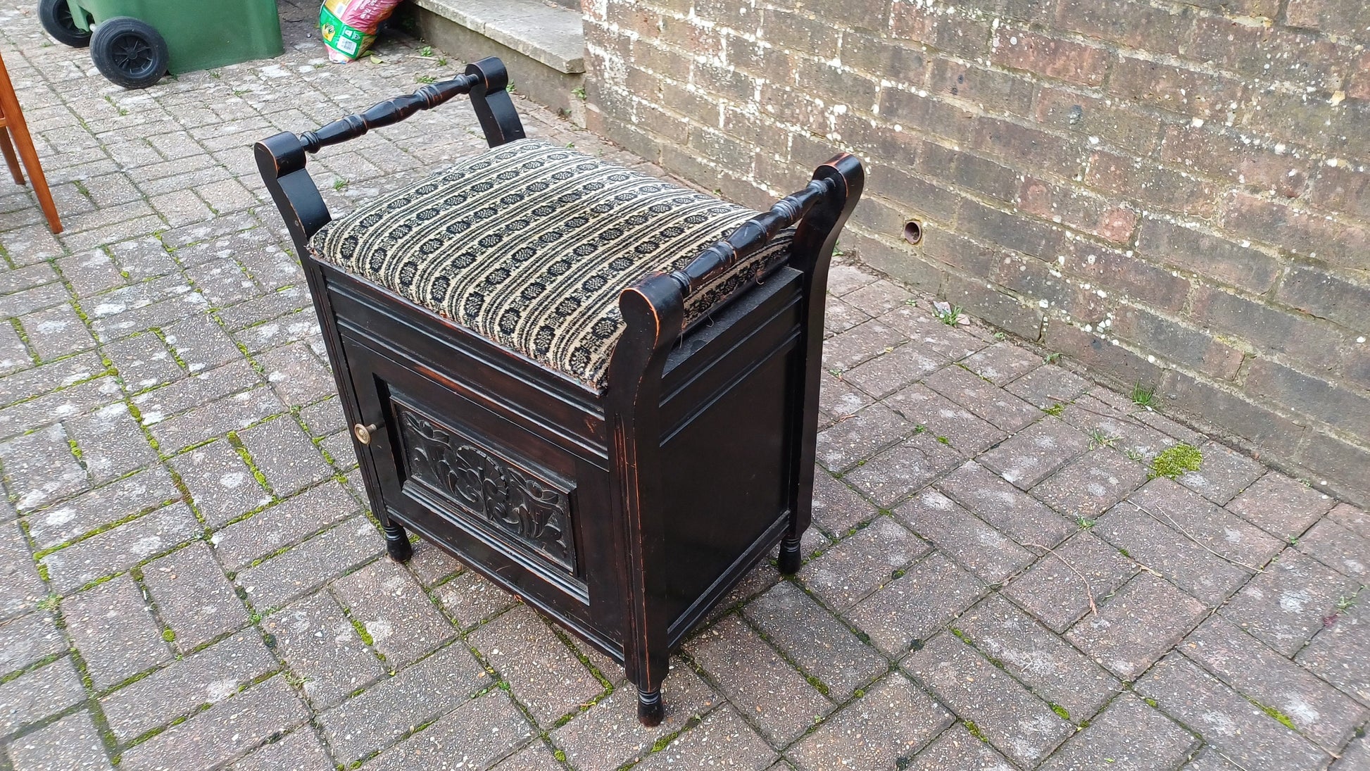 Superb Quality Mahogany Vintage Edwardian Piano Stool Sheet Cupboard and Upper Compartment. Ebonised.