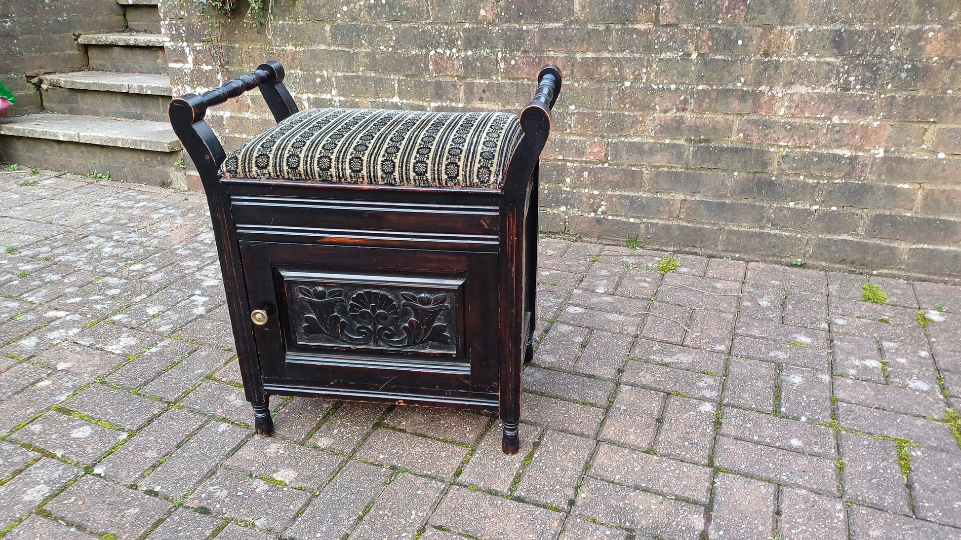 Superb Quality Mahogany Vintage Edwardian Piano Stool Sheet Cupboard and Upper Compartment. Ebonised.