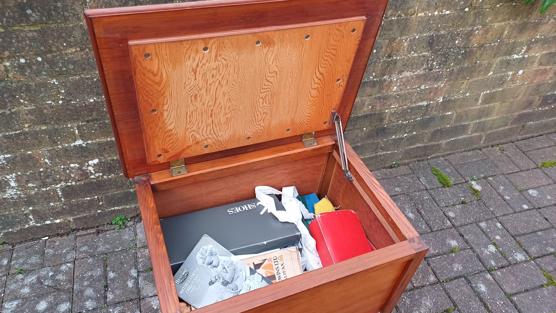 Superb Top Quality Sewing Workbox Needlework Solid Wood Cotton Reel Drawer Plus Contents