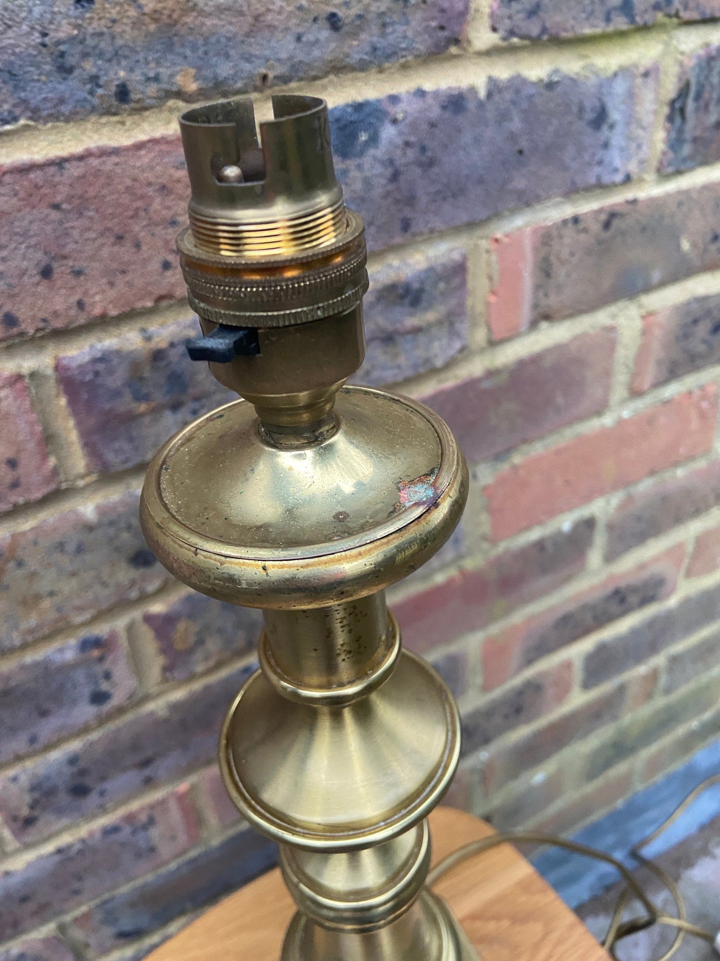 Exceptional Tall Vintage Brass Table Lamp - heavy and quality piece - working order 49cm tall