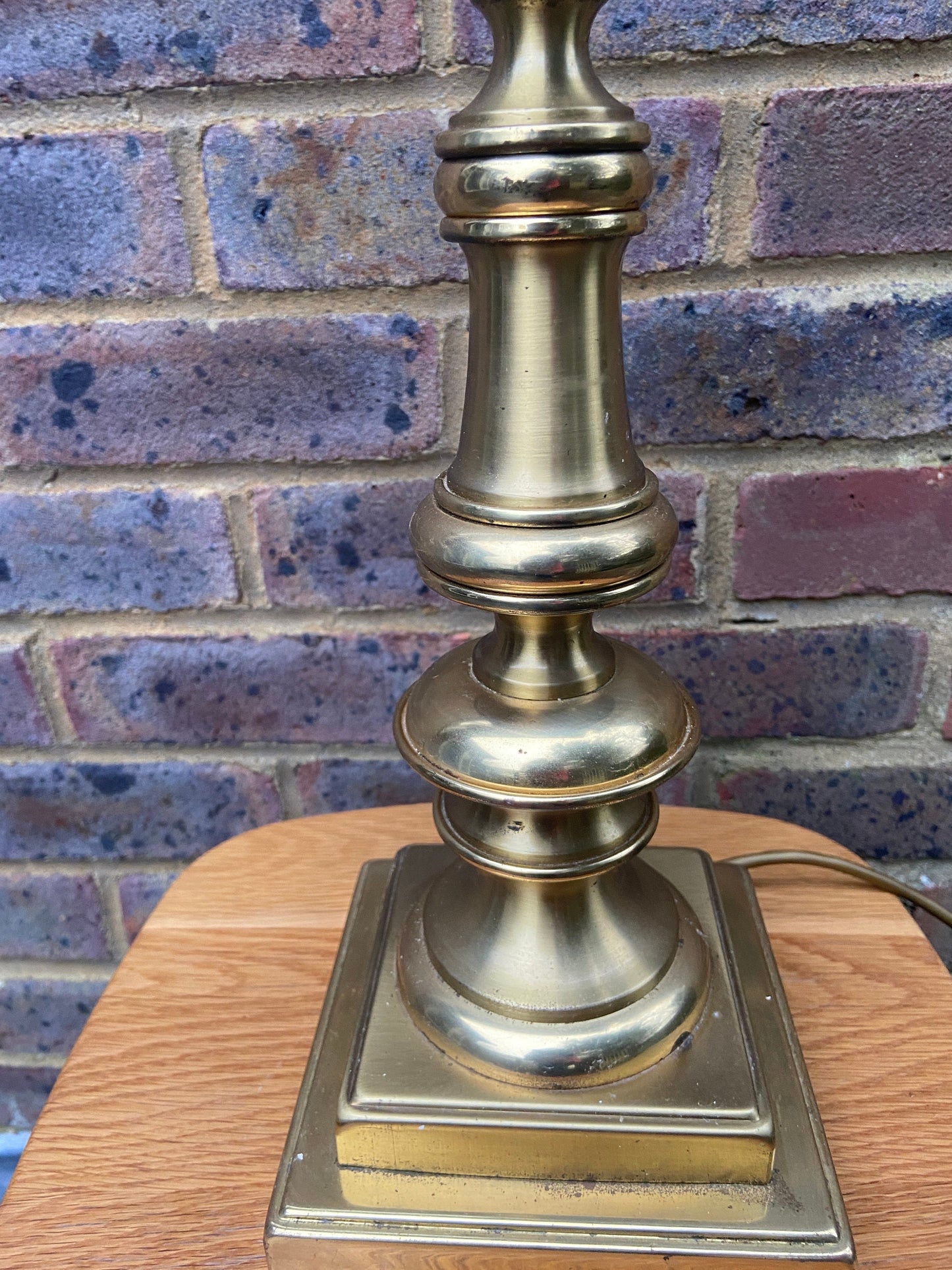 Exceptional Tall Vintage Brass Table Lamp - heavy and quality piece - working order 49cm tall