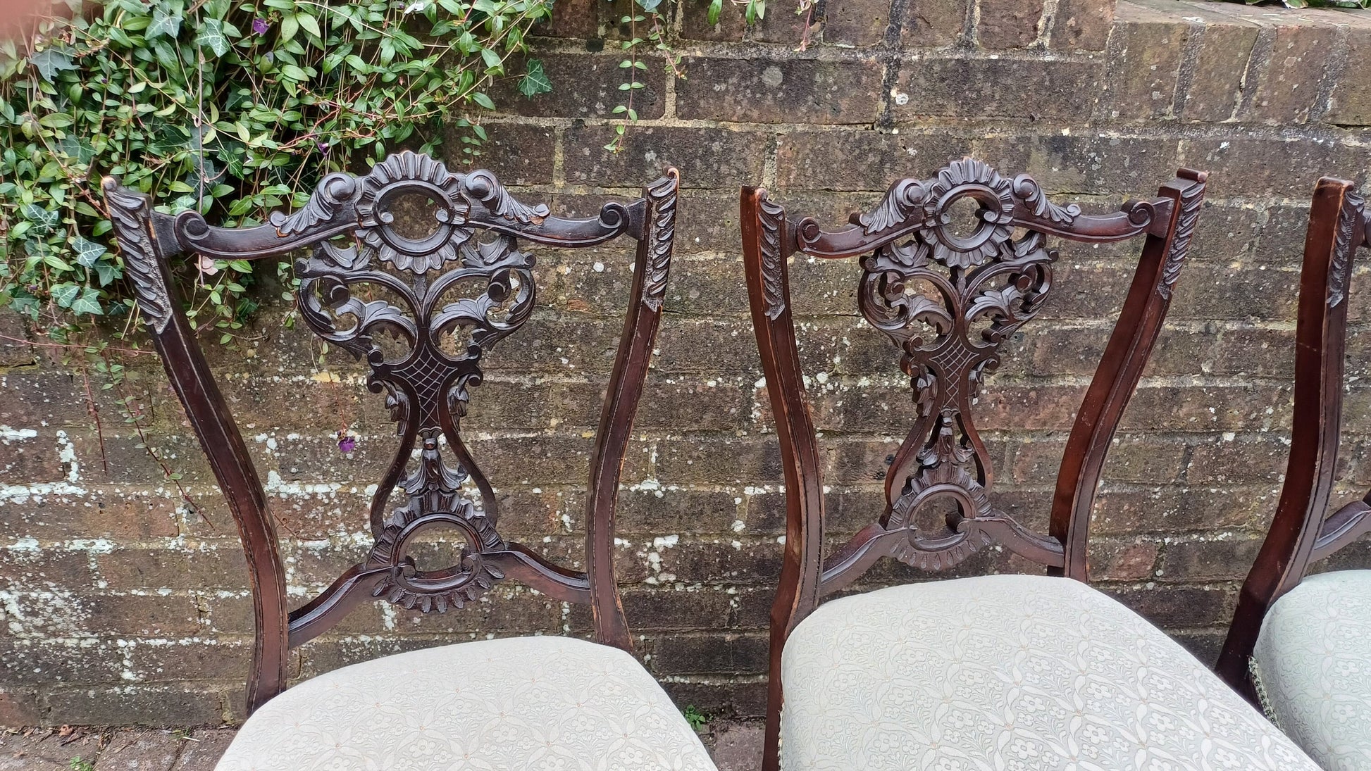 Top Quality Vintage Victorian Set of 4 Mahogany Upholstered Dining Chairs Superb Carved Detail.