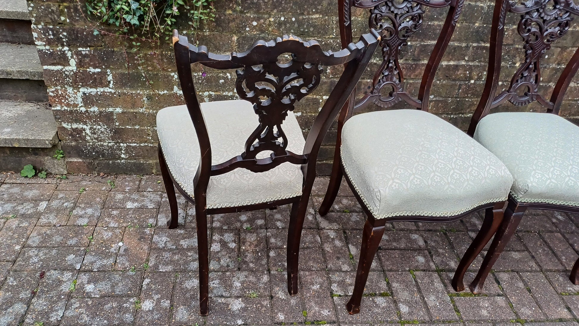 Top Quality Vintage Victorian Set of 4 Mahogany Upholstered Dining Chairs Superb Carved Detail.