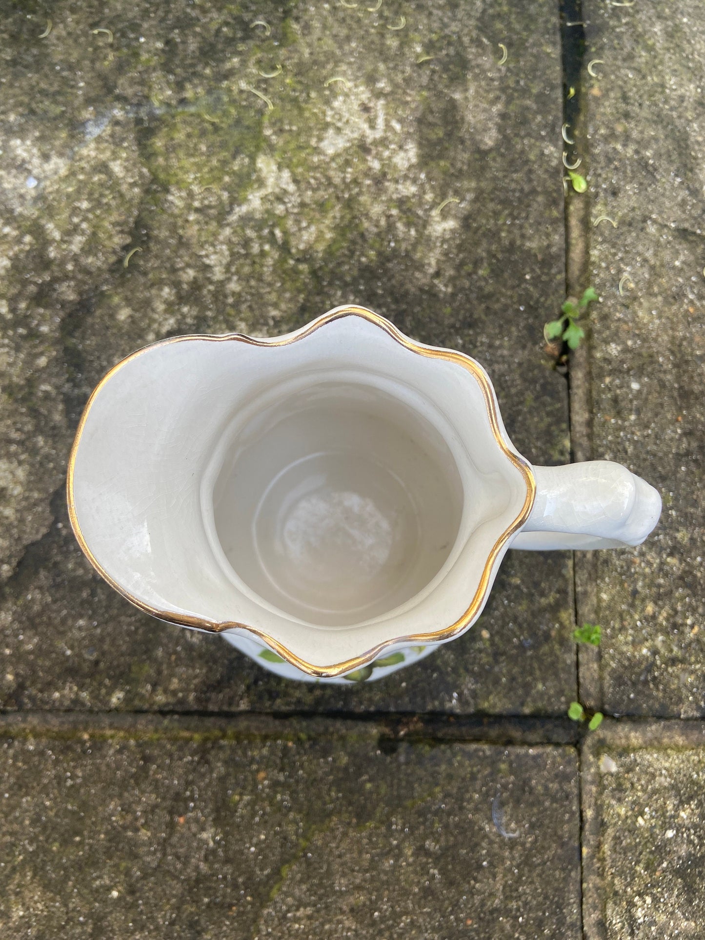 Vintage Roses Old Foley, Jug and Basin set from 1970s, Madie in England, smaller size