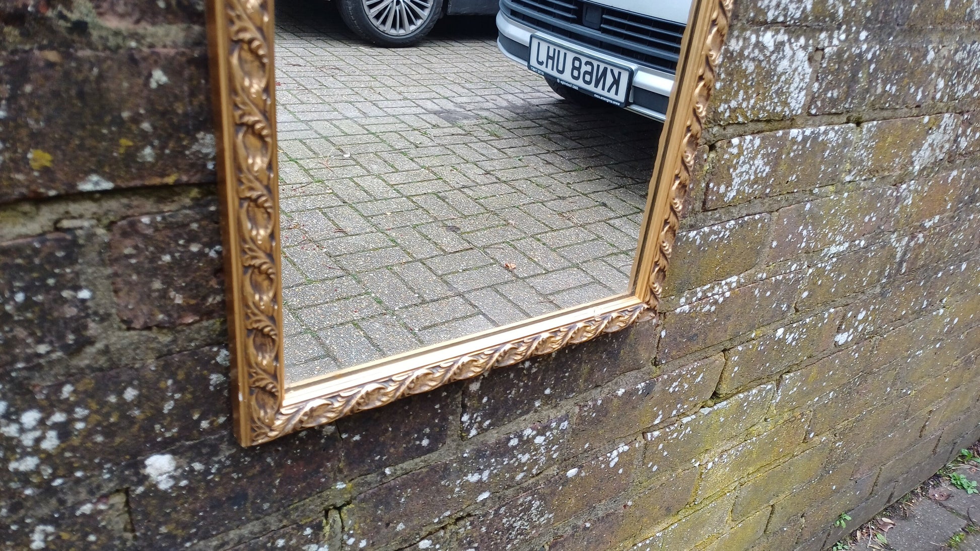 Vintage Gold Gilt 70’s Pretty Gilt Gold Wall Mirror