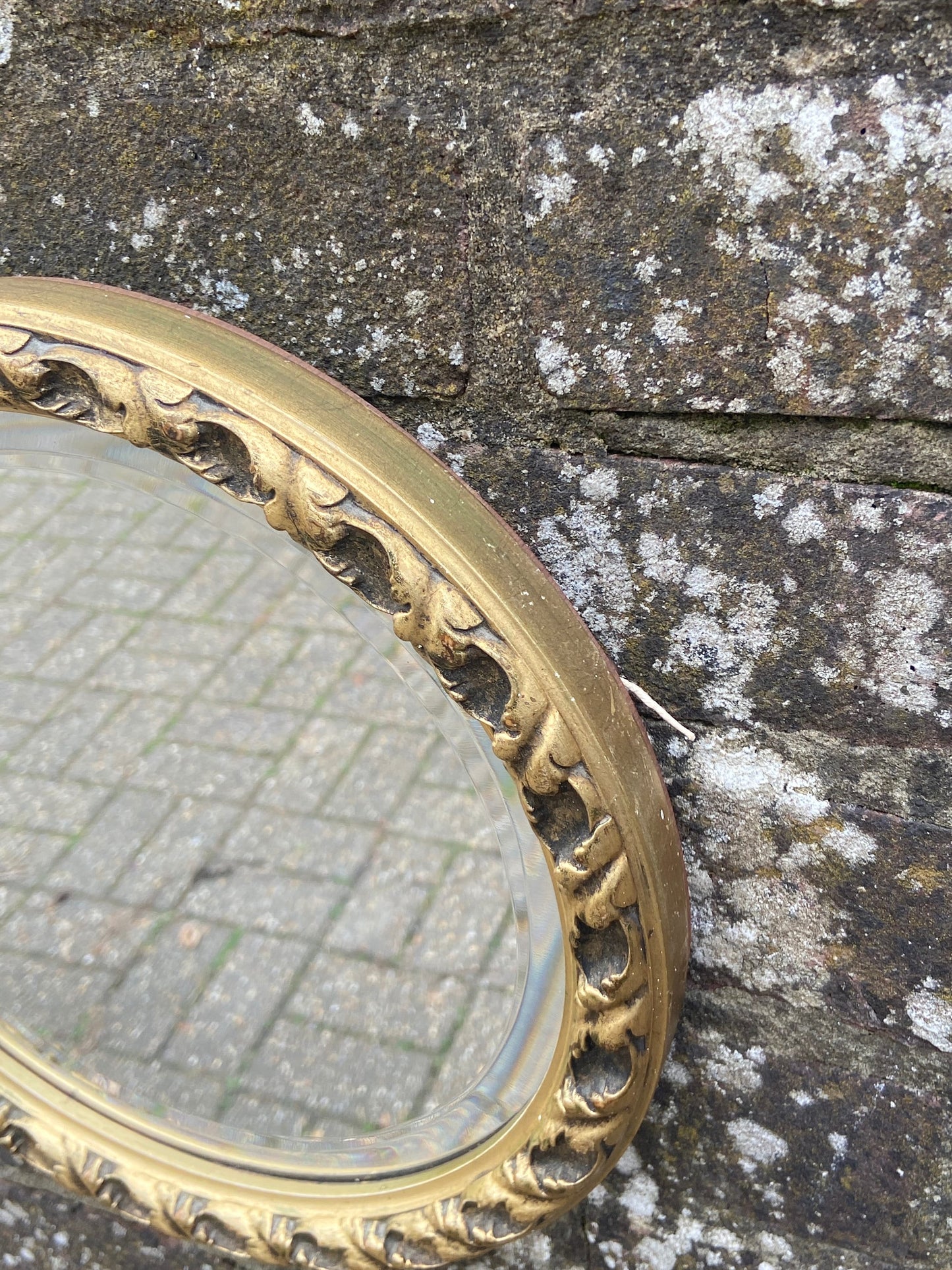 Outstanding vintage round gilt edged mirror - 30cm diameter - bevelled glass and hardboard backing, ready to hang