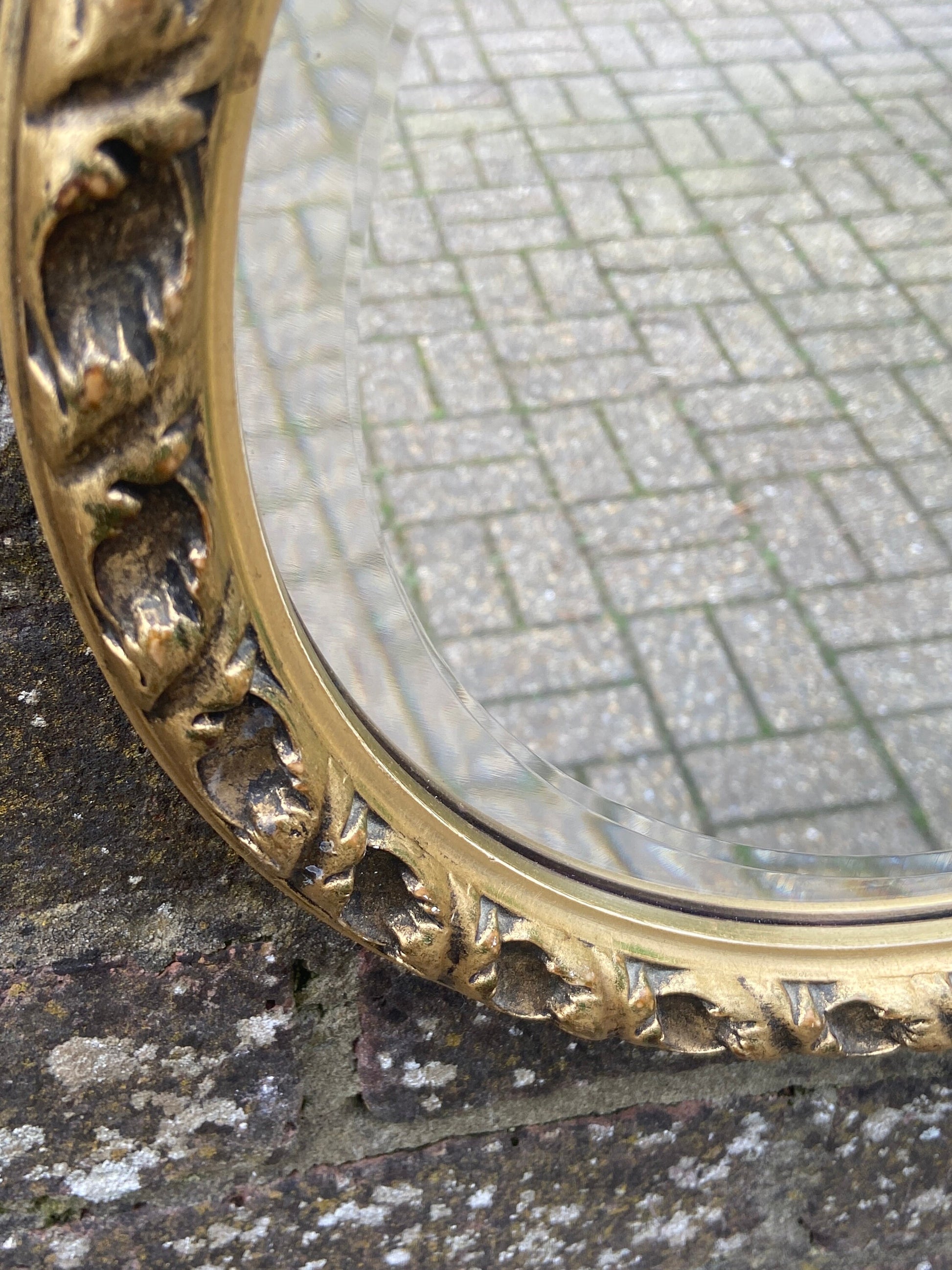 Outstanding vintage round gilt edged mirror - 30cm diameter - bevelled glass and hardboard backing, ready to hang