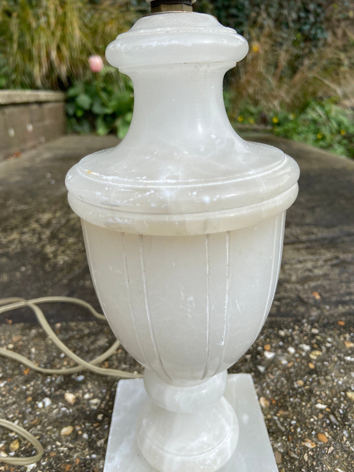 Vintage white onyx marble lamp - large size 30cm tall - working
