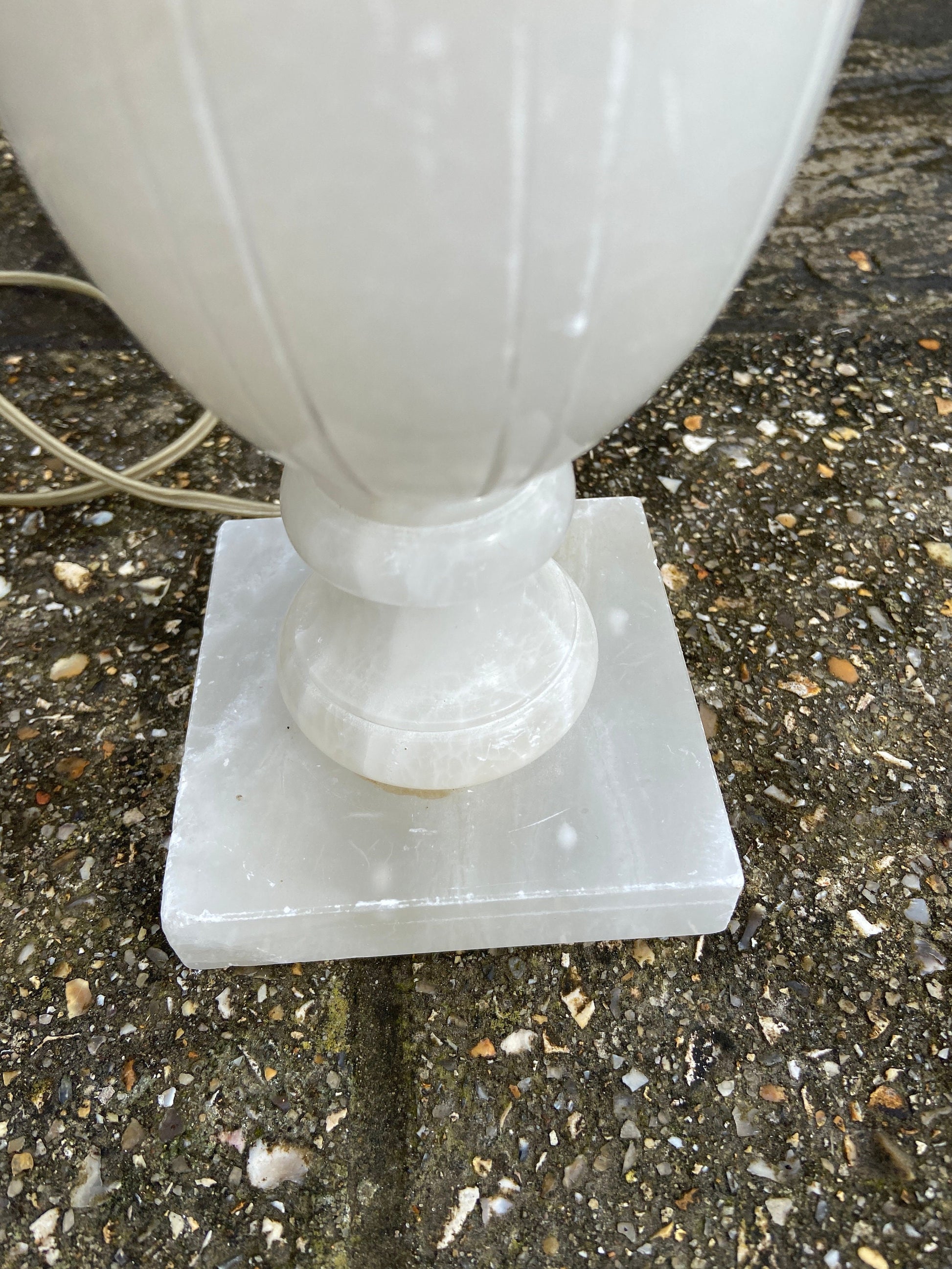 Vintage white onyx marble lamp - large size 30cm tall - working
