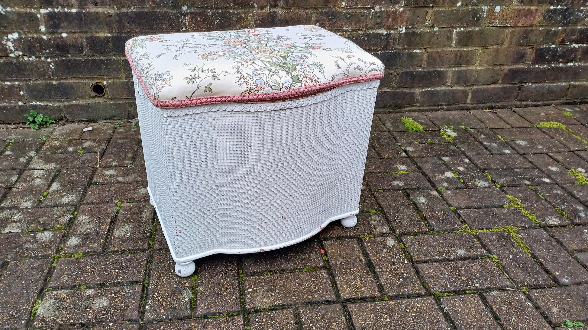 Vintage White Lloyd Loom Style Linen Basket Upholstered Stool Bun Feet. Floral Fabric.
