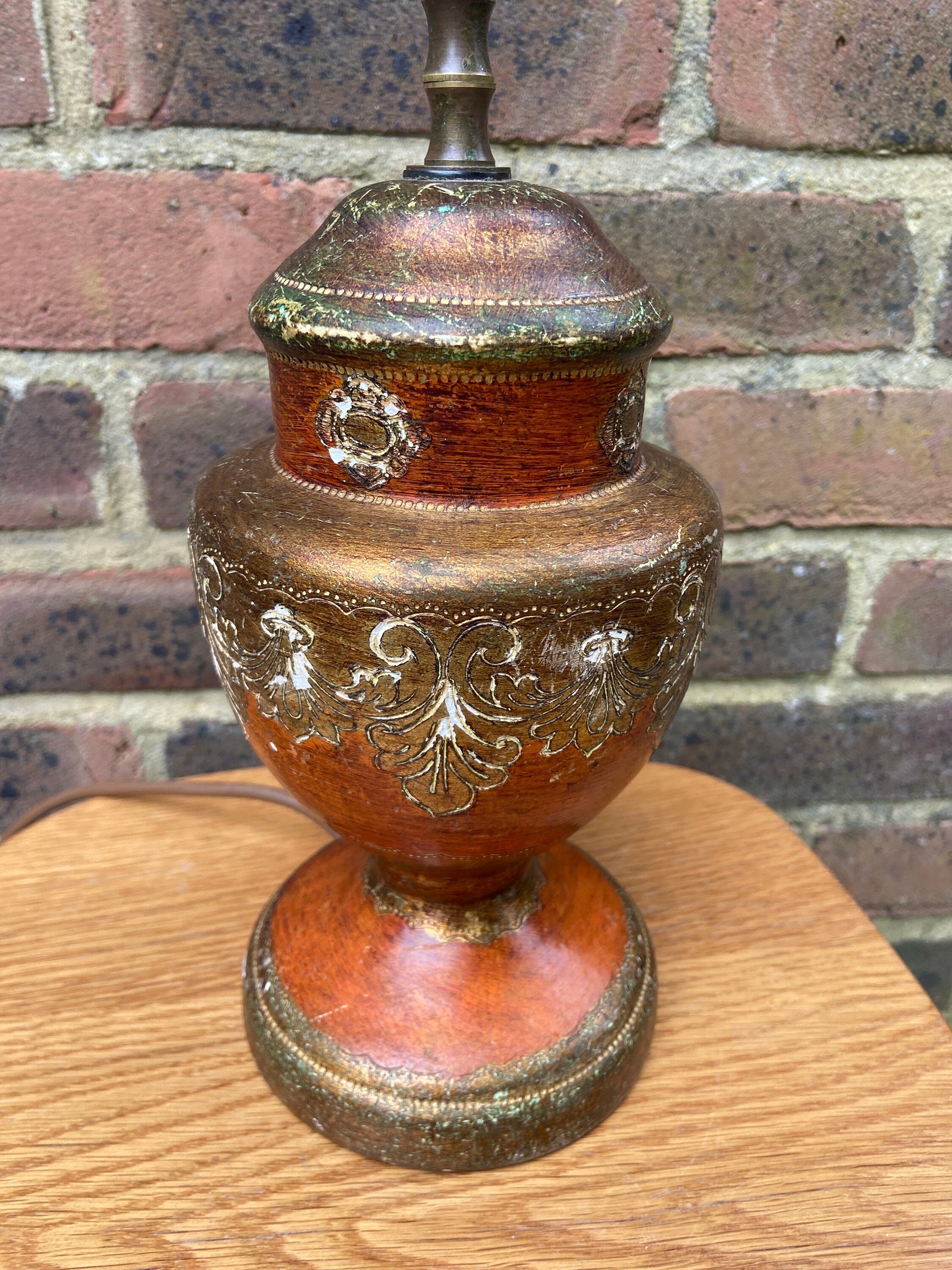 Charming Vintage painted lamp, wooden style rustic, possibly Indian - working