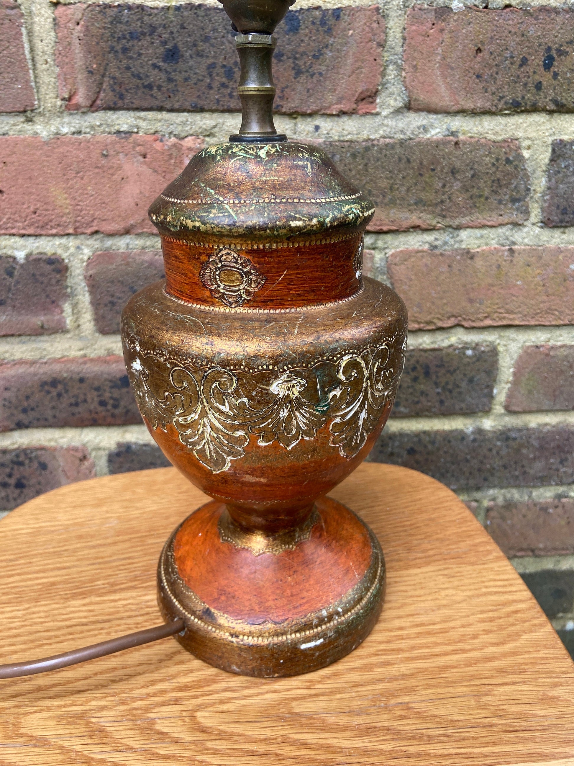 Charming Vintage painted lamp, wooden style rustic, possibly Indian - working