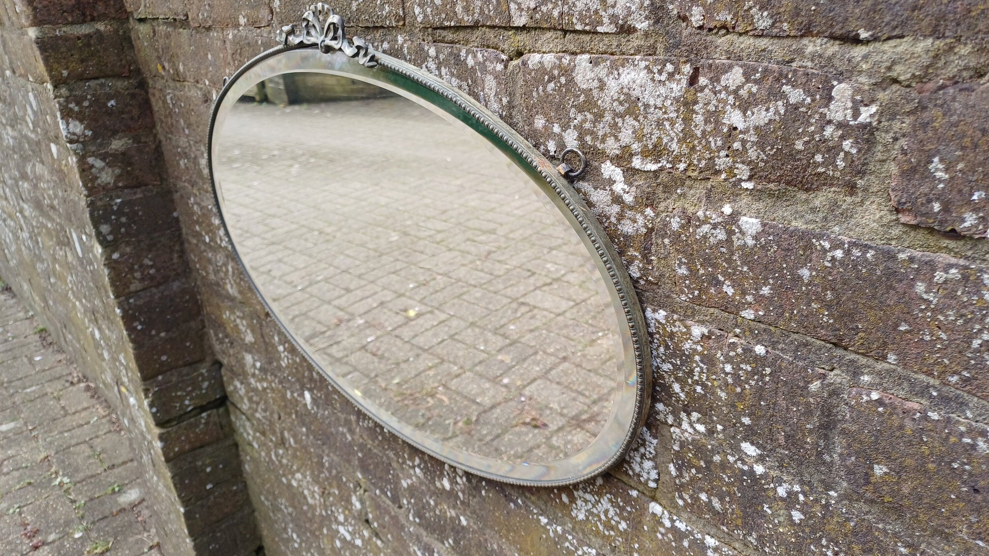 Superb Pretty Vintage Metal Brass Oval 1920s Wall Mirror Ribbon Decoration.