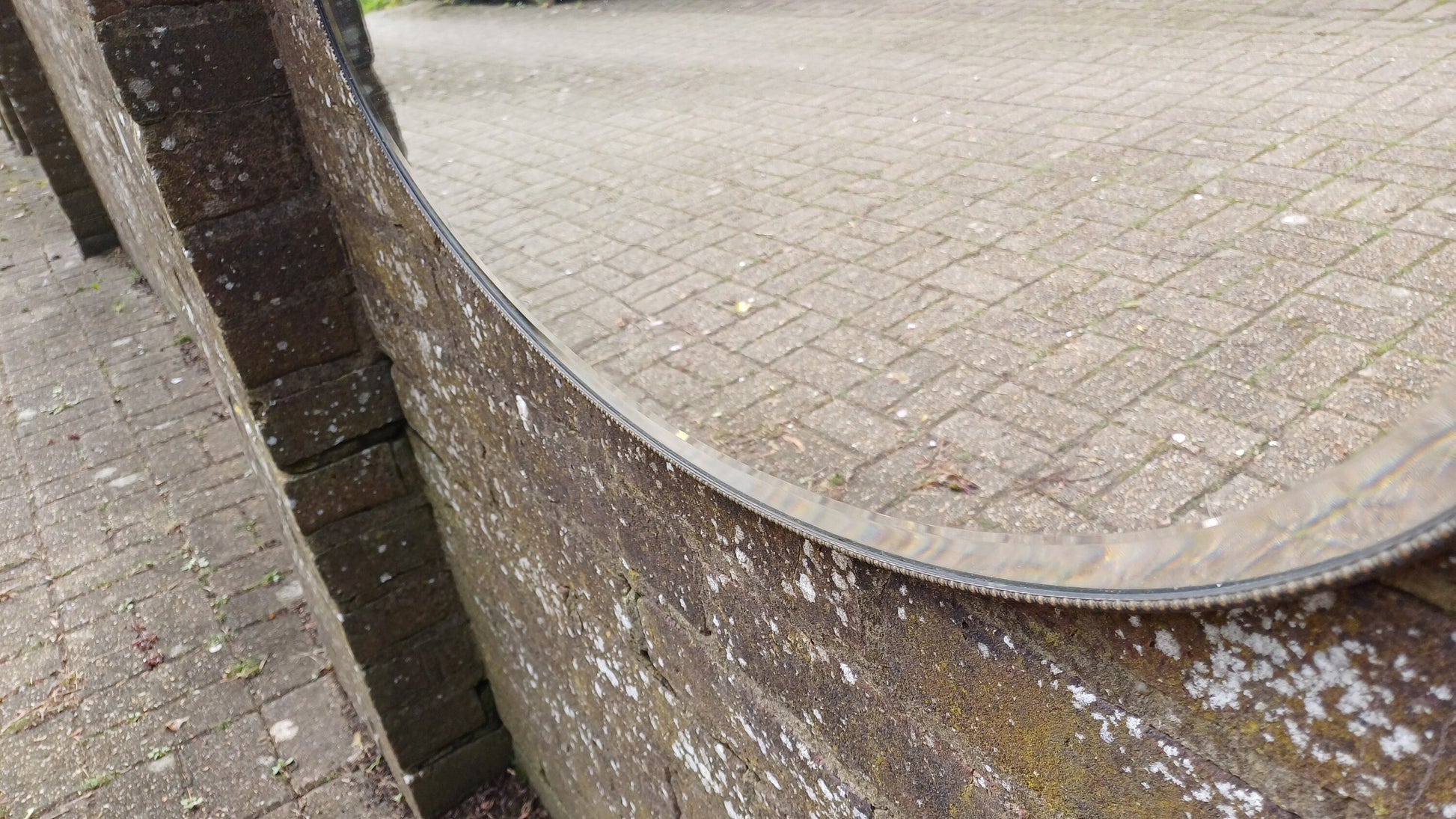 Superb Pretty Vintage Metal Brass Oval 1920s Wall Mirror Ribbon Decoration.