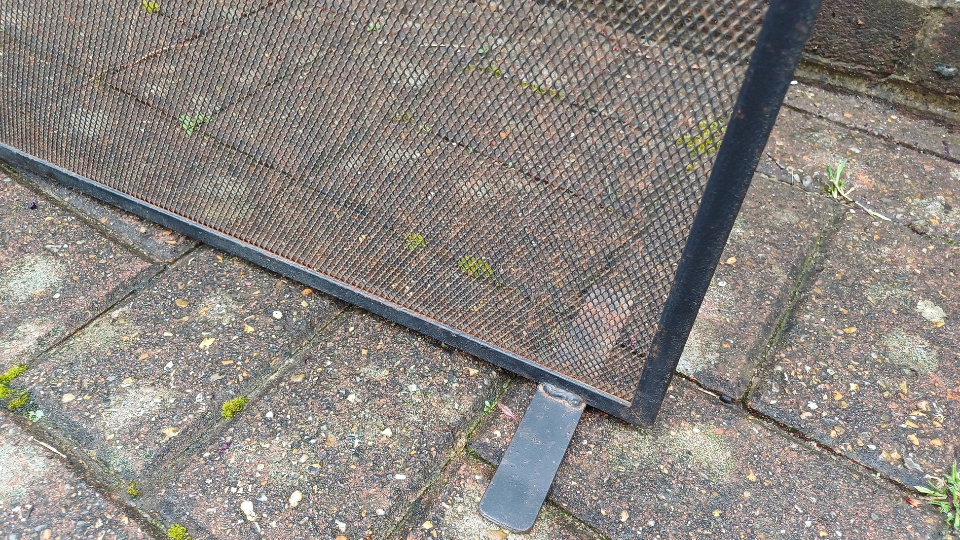 Vintage Metal 70s Fire Screen Guard Gauze Fireplace.