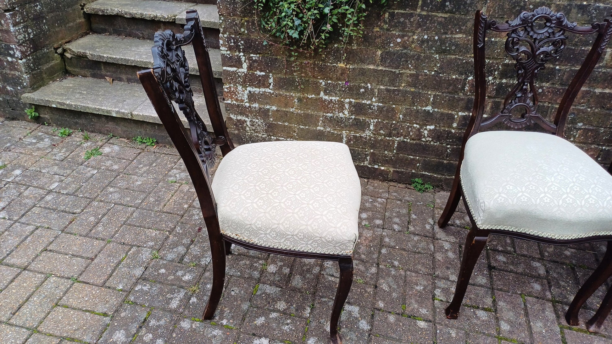 Top Quality Vintage Victorian Set of 4 Mahogany Upholstered Dining Chairs Superb Carved Detail.
