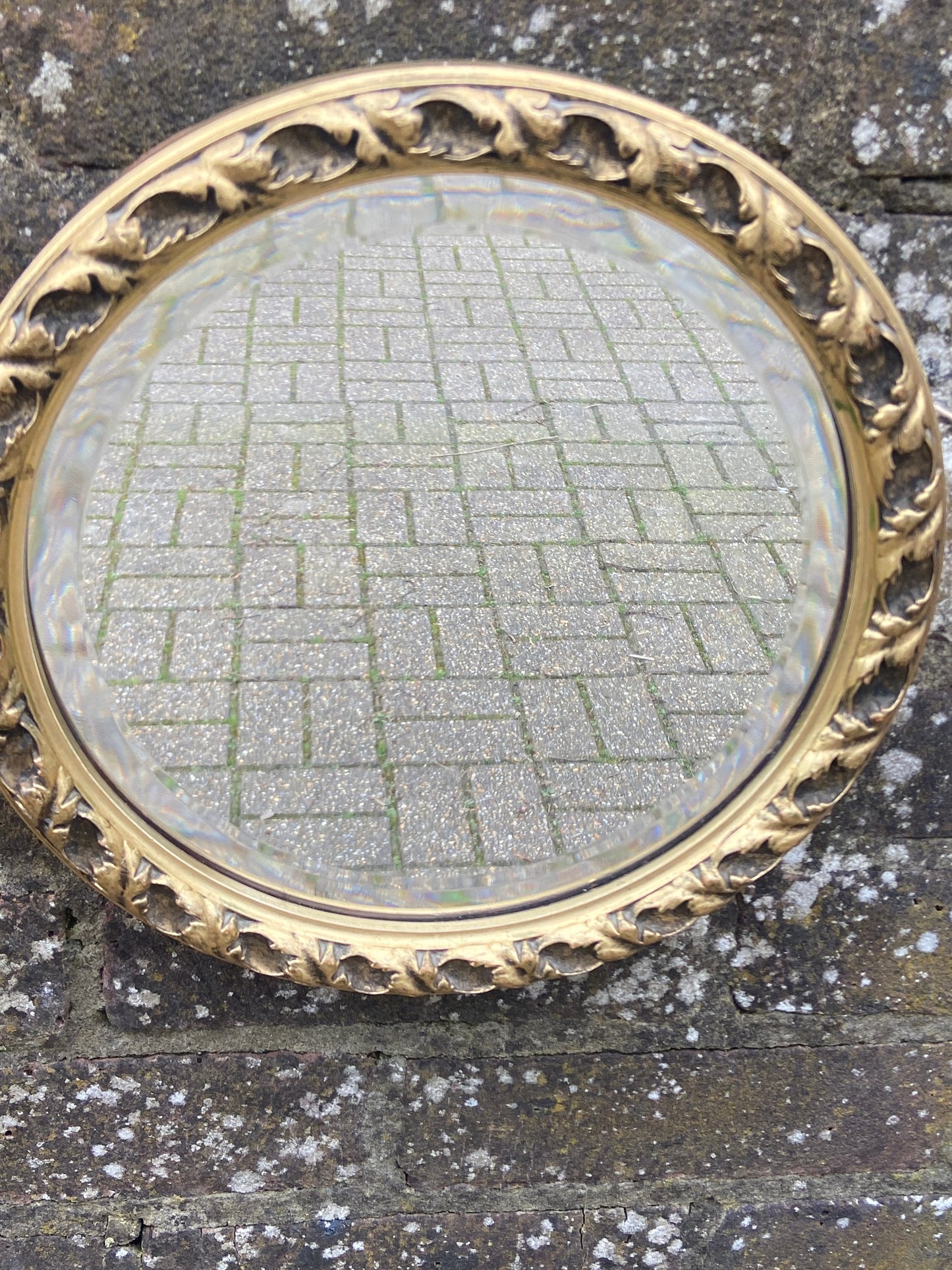 Outstanding vintage round gilt edged mirror - 30cm diameter - bevelled glass and hardboard backing, ready to hang