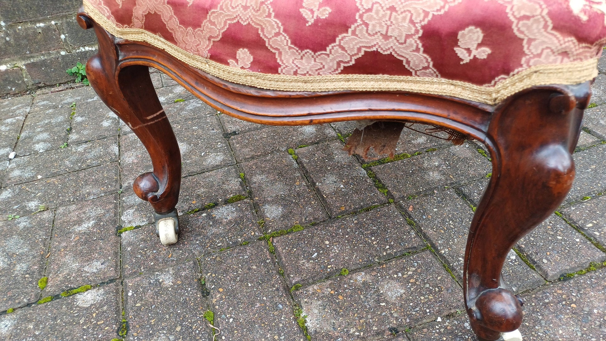 Exquisite Mahogany Upholstered Occasional Chair Superb Carved Features