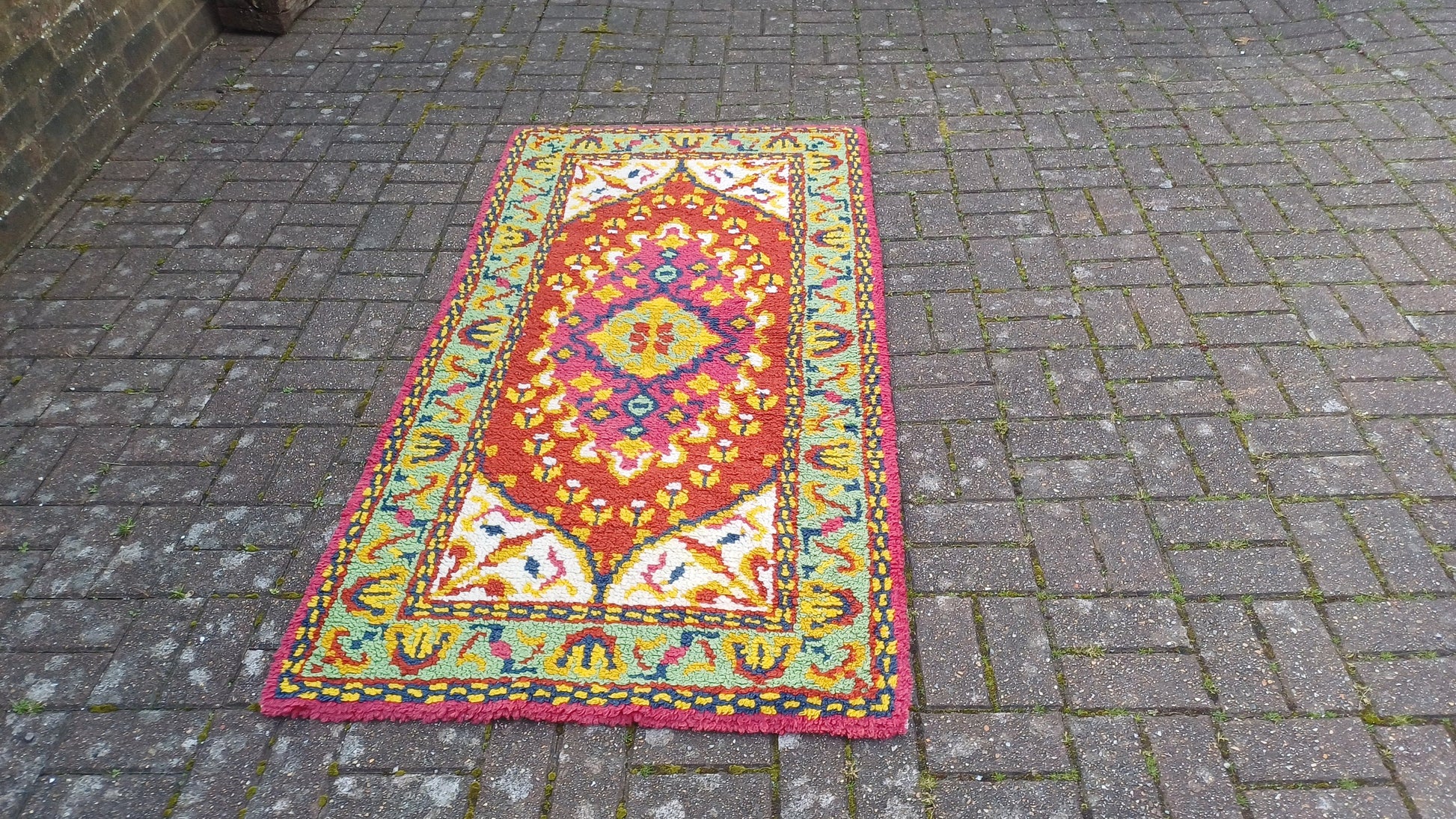 Large Vintage Woollen Red Pattern Woven Decorative Vintage Rug 70s or 80s