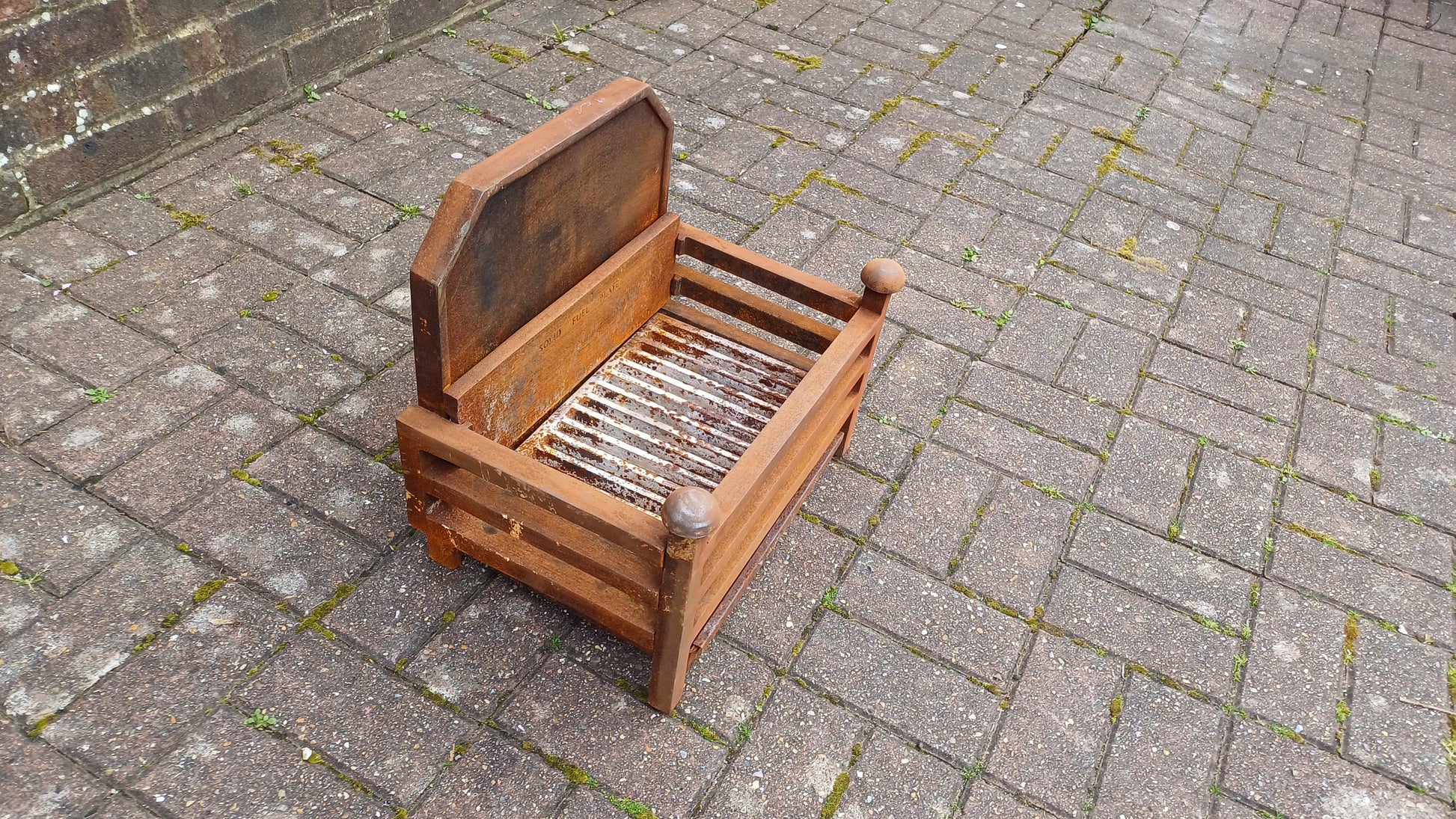 Vintage Solid Iron Fireplace Inset Hearth ‘Gallery’ Fire Basket