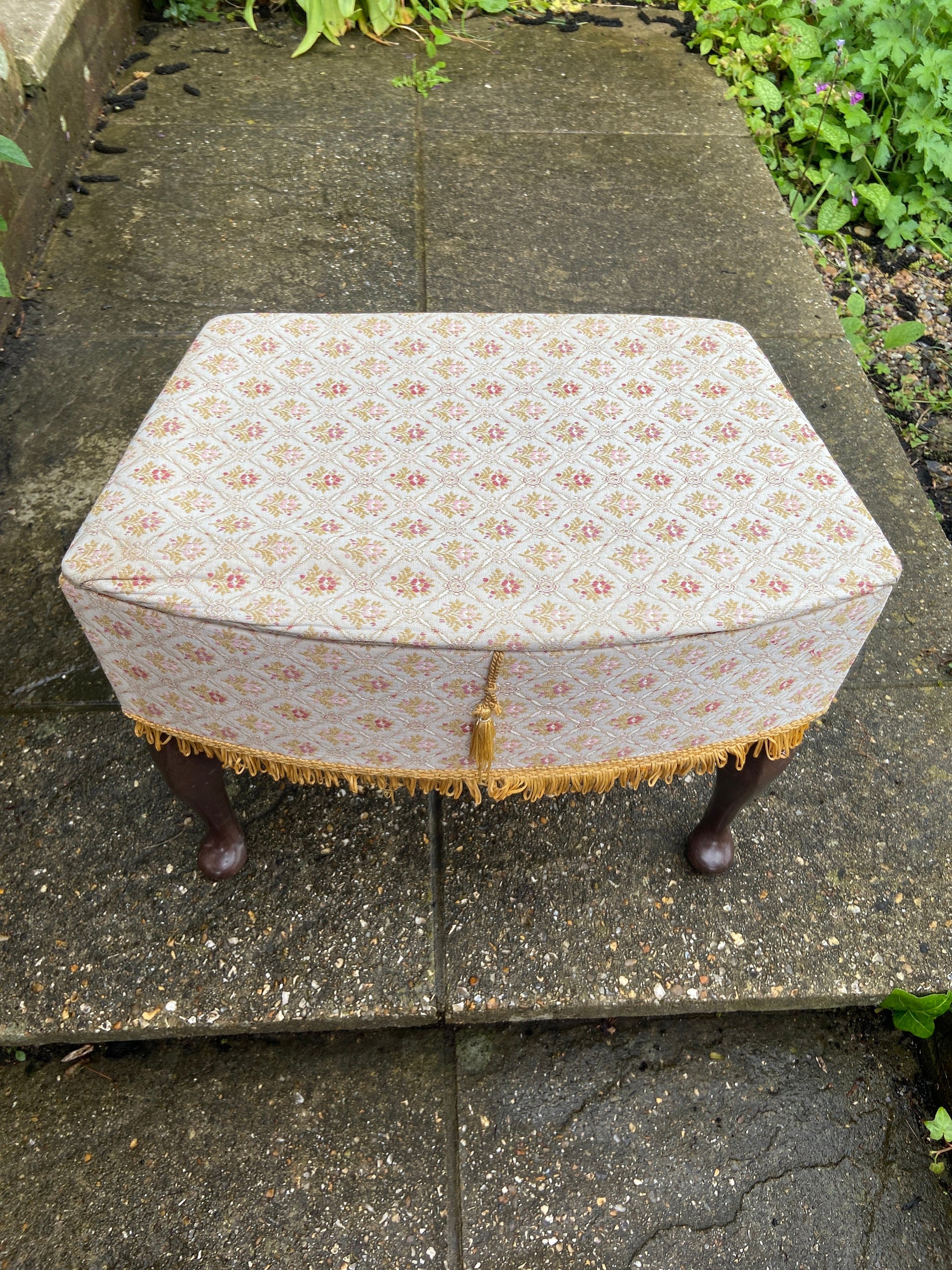 Vintage sewing basket - superb 1970s material jacquard satin basket on faux wooden legs, storage basket, storage box, sewing box