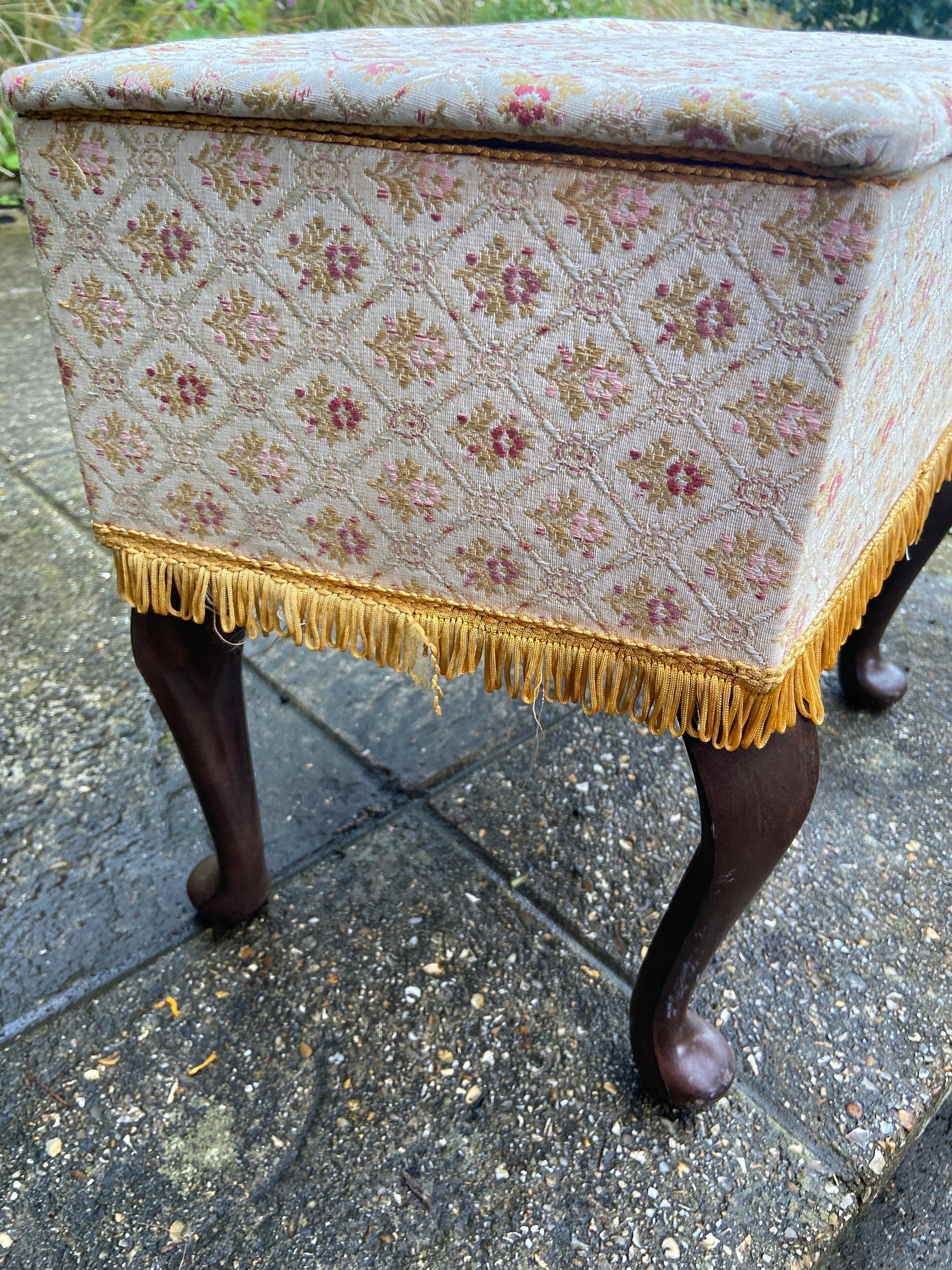 Vintage sewing basket - superb 1970s material jacquard satin basket on faux wooden legs, storage basket, storage box, sewing box